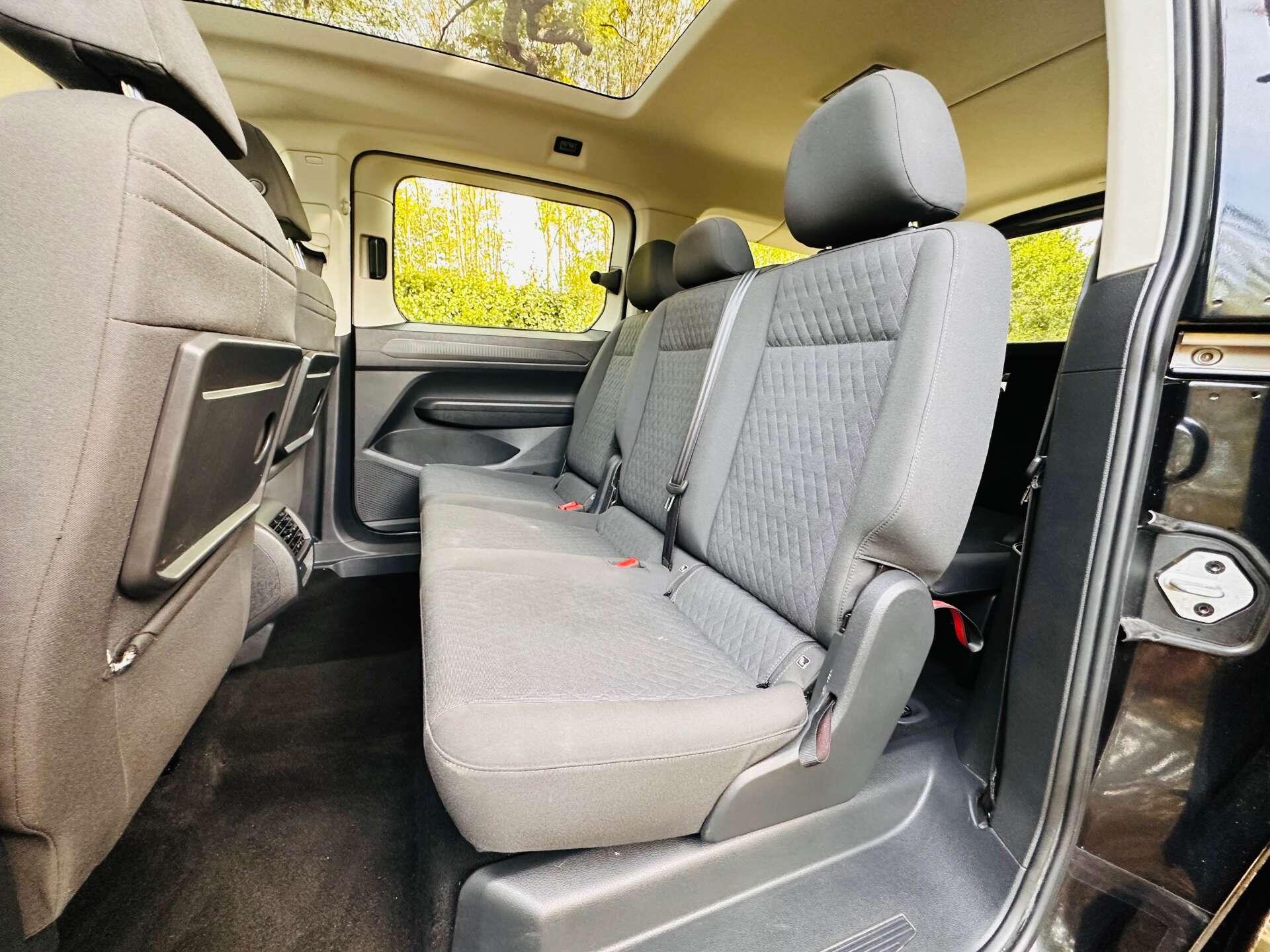 Volkswagen Caddy Maxi view 27