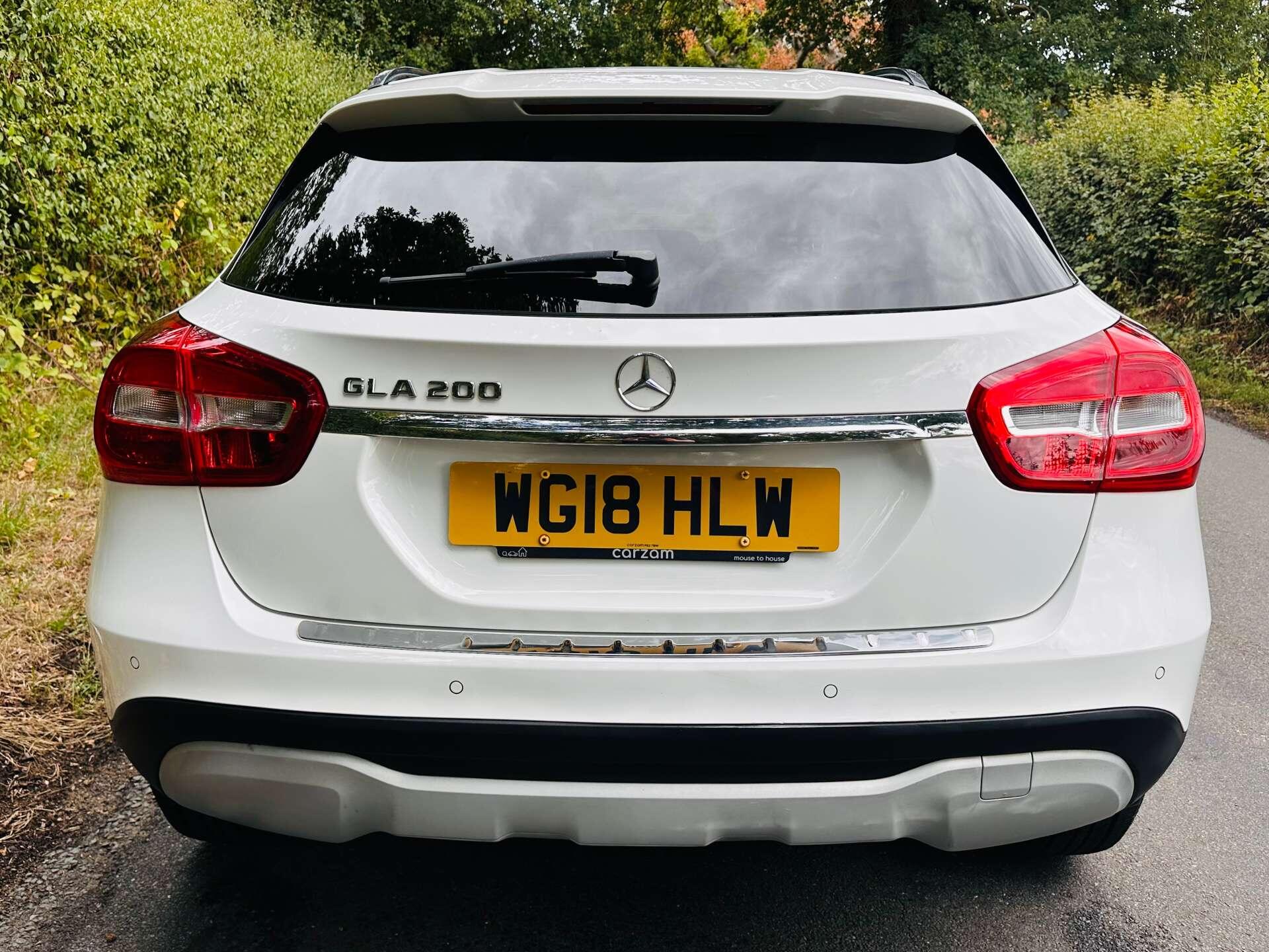 Mercedes-Benz Gla view 37