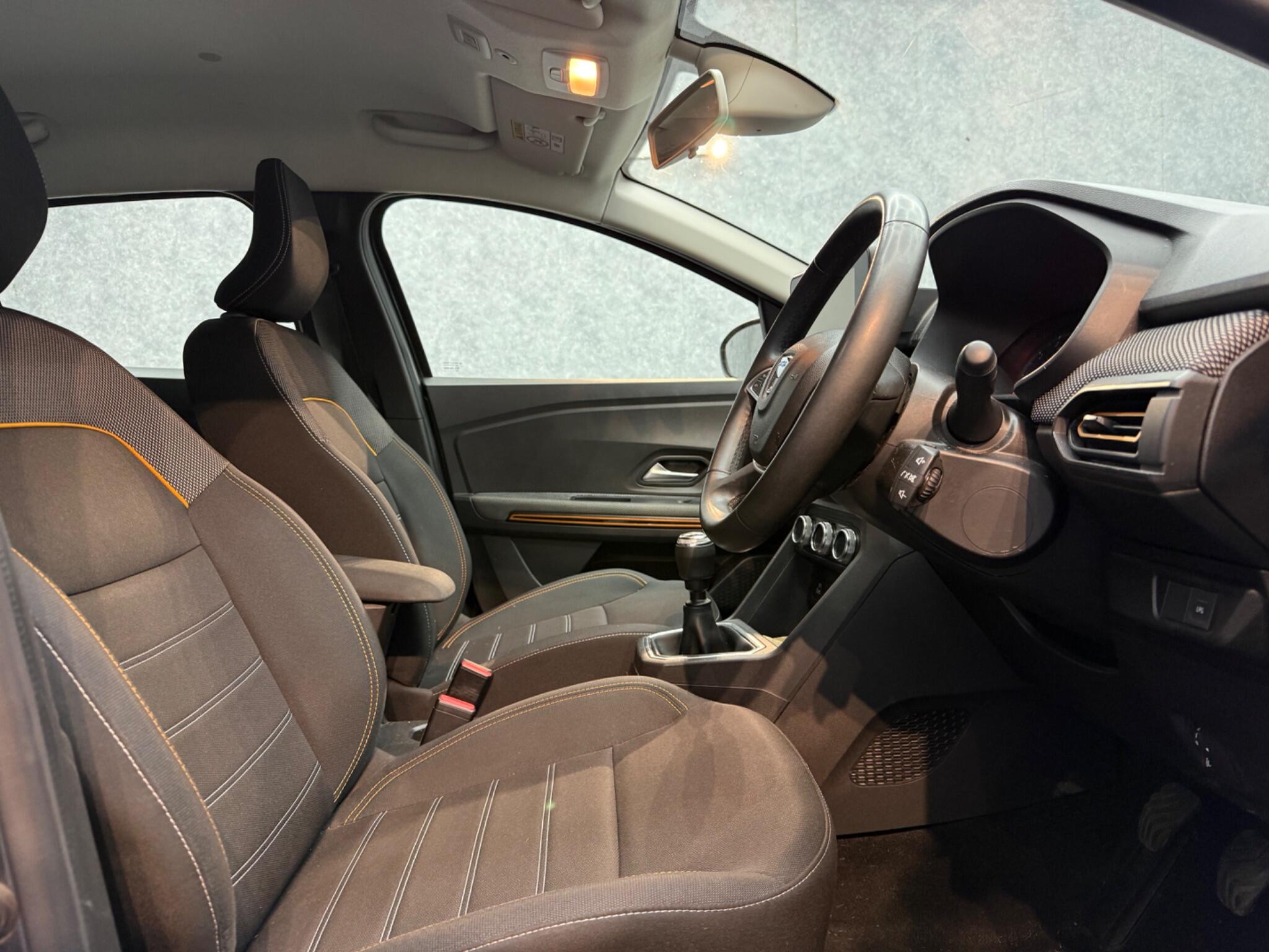 Dacia Sandero Stepway view 7