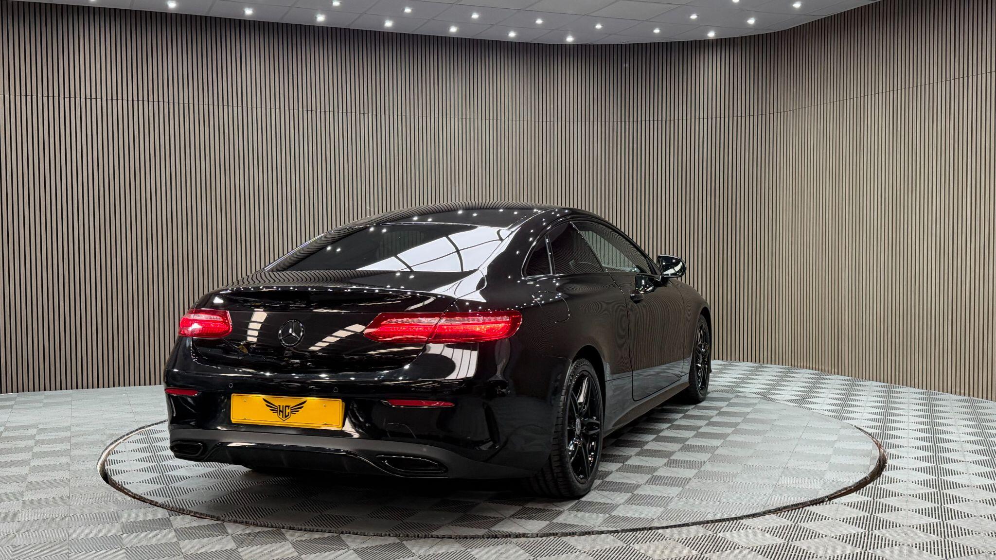 Mercedes-Benz E-Class view 42