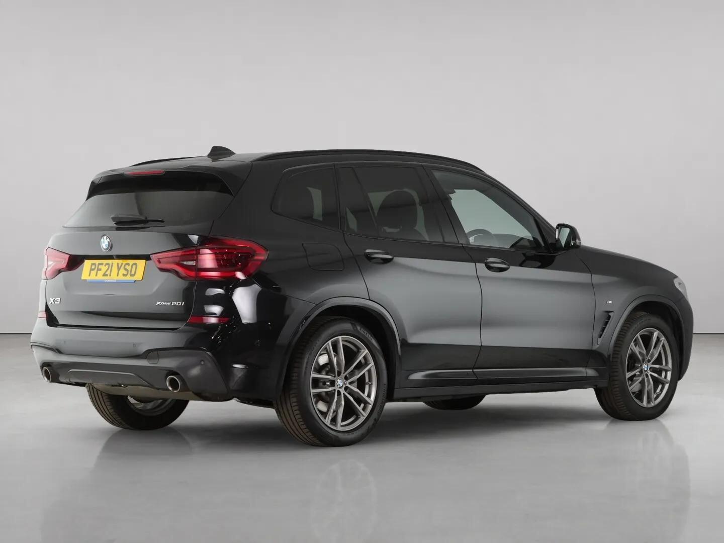BMW X3 view 8