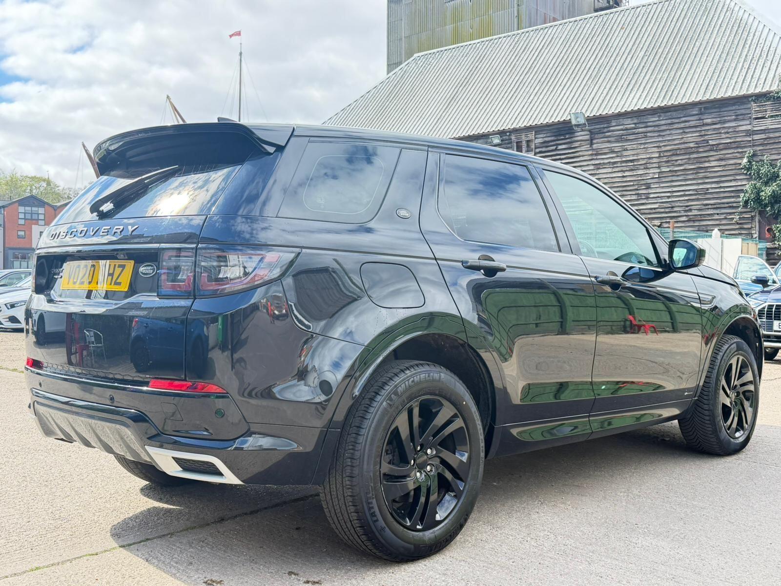 Land Rover Discovery Sport view 8