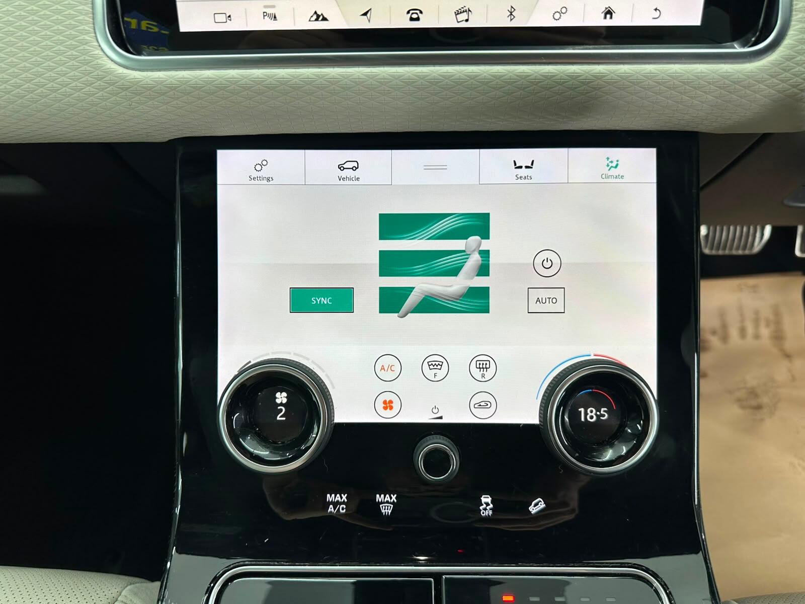 Land Rover Range Rover Velar view 43