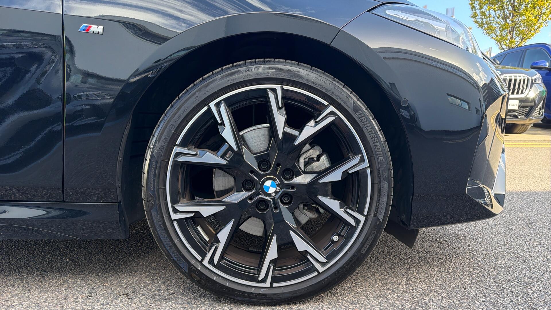 BMW 1 Series view 26