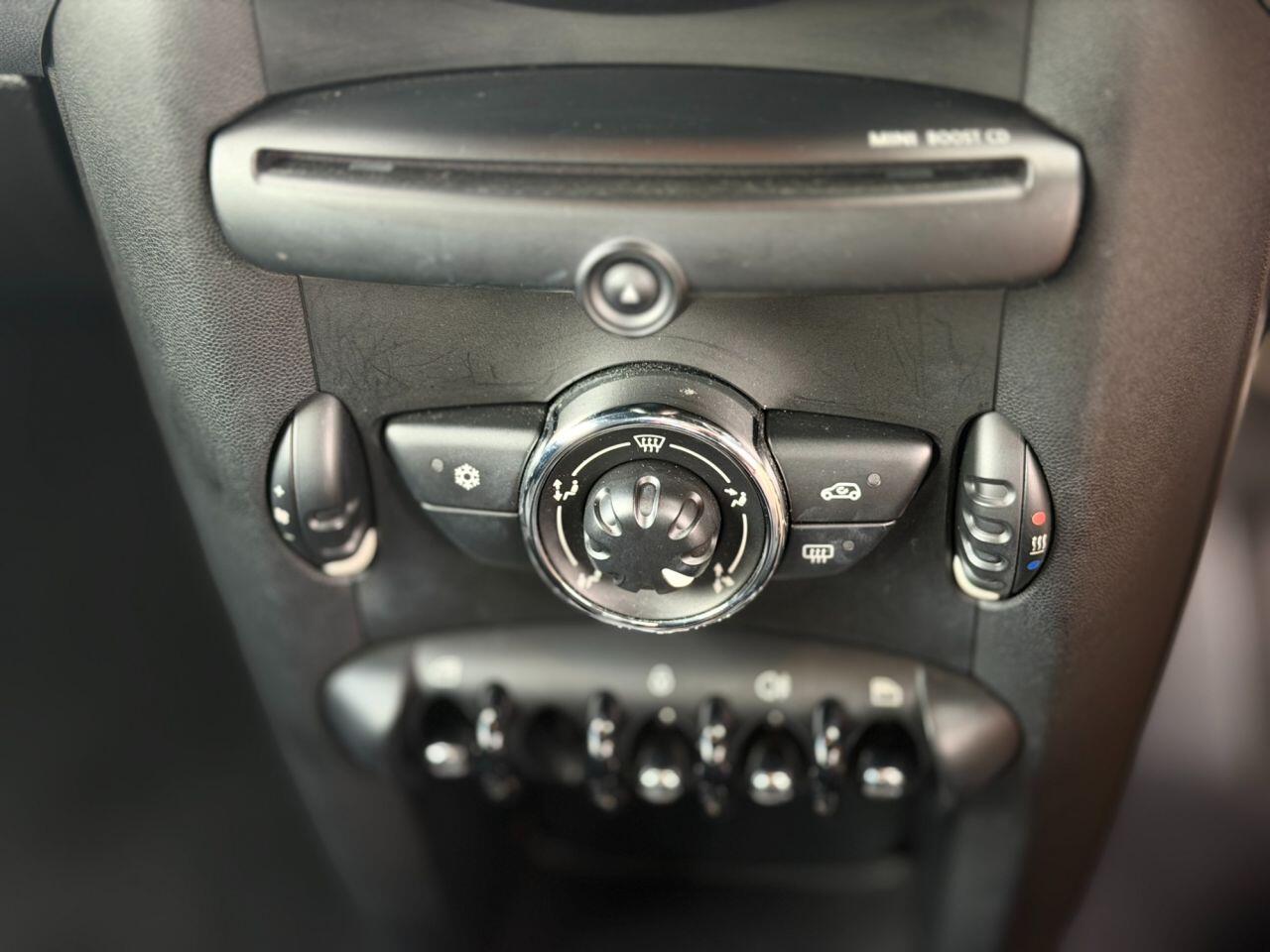 Mini Cooper view 12