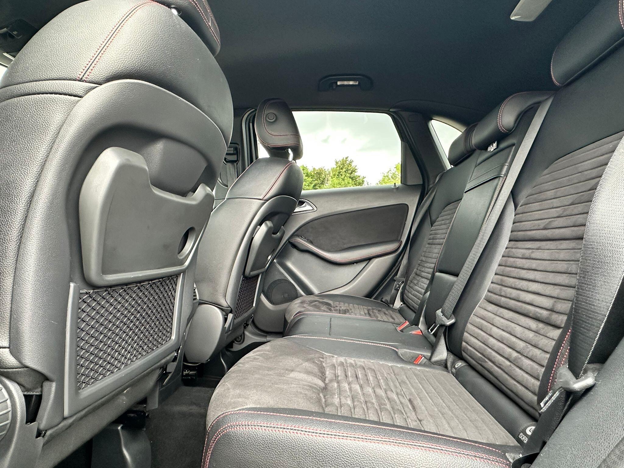 Mercedes-Benz B Class view 23