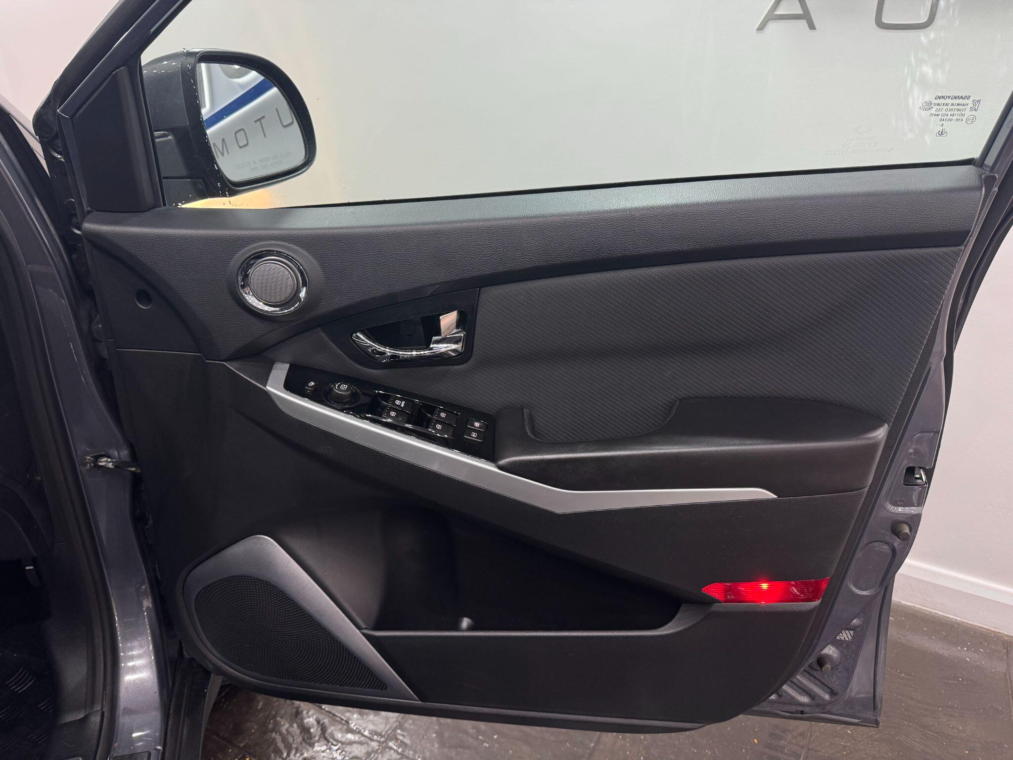 KGM Korando view 11