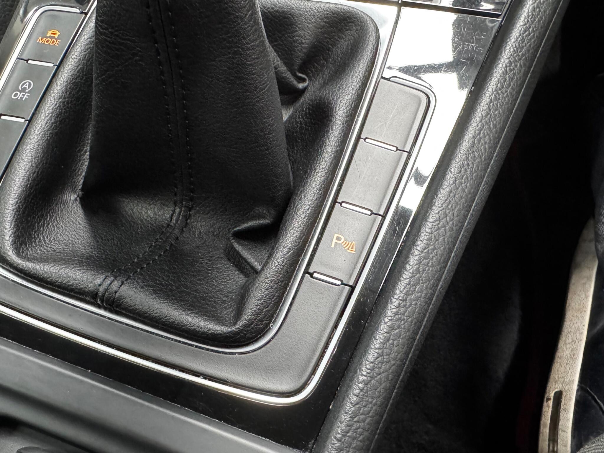 Volkswagen Golf view 32