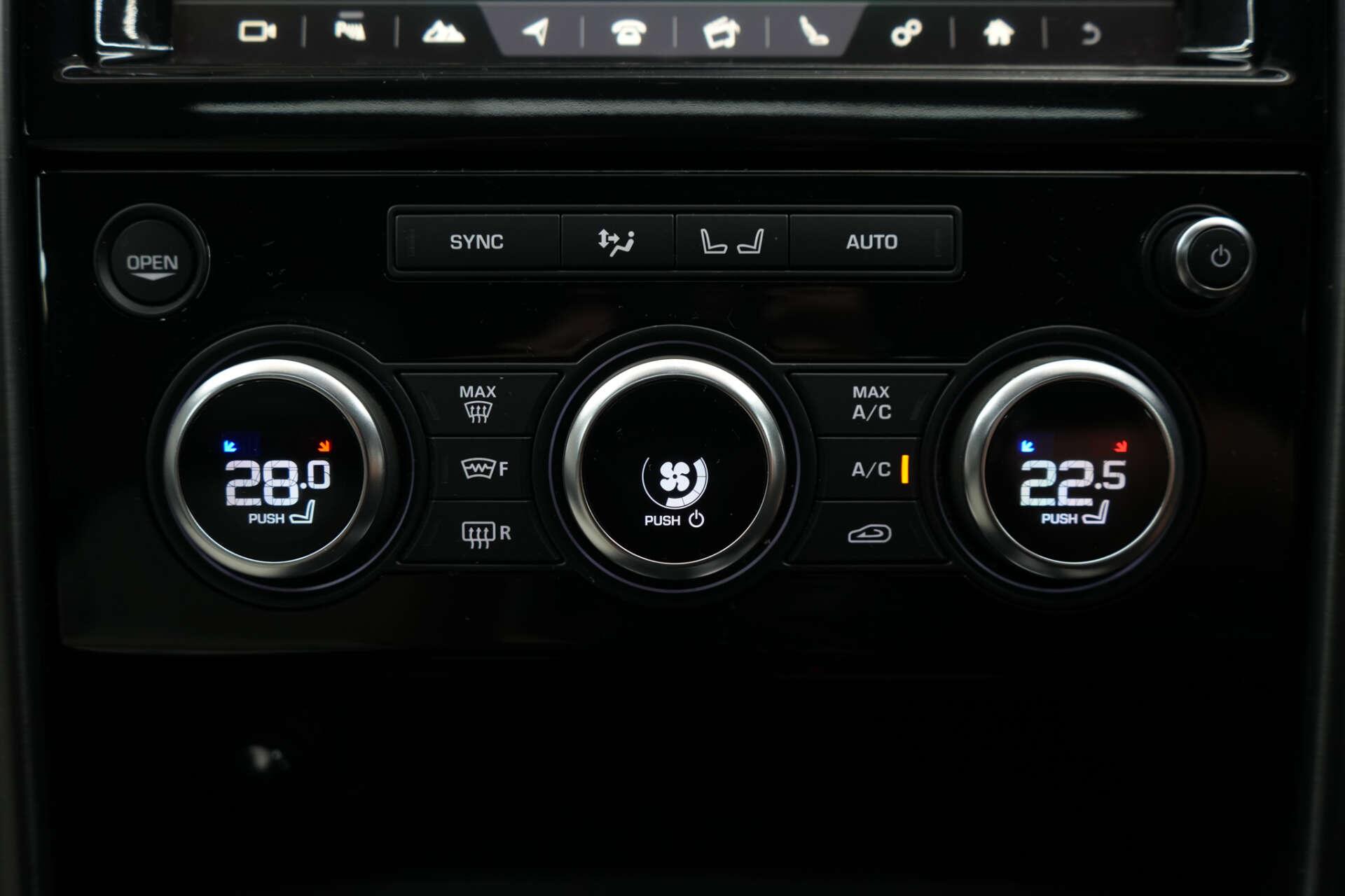 Land Rover Discovery 3 view 32