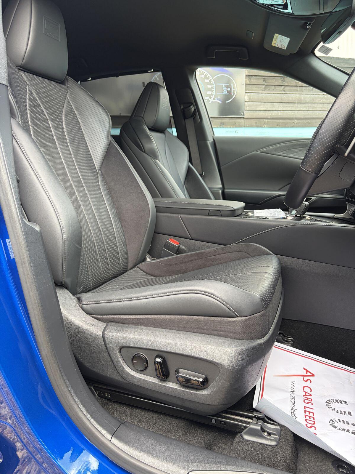 Lexus RX view 6