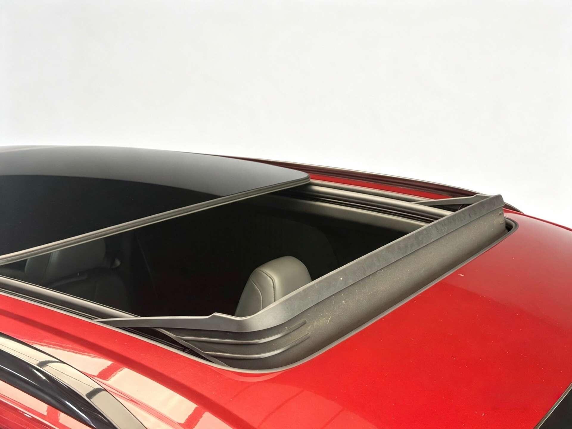Audi SQ7 view 13