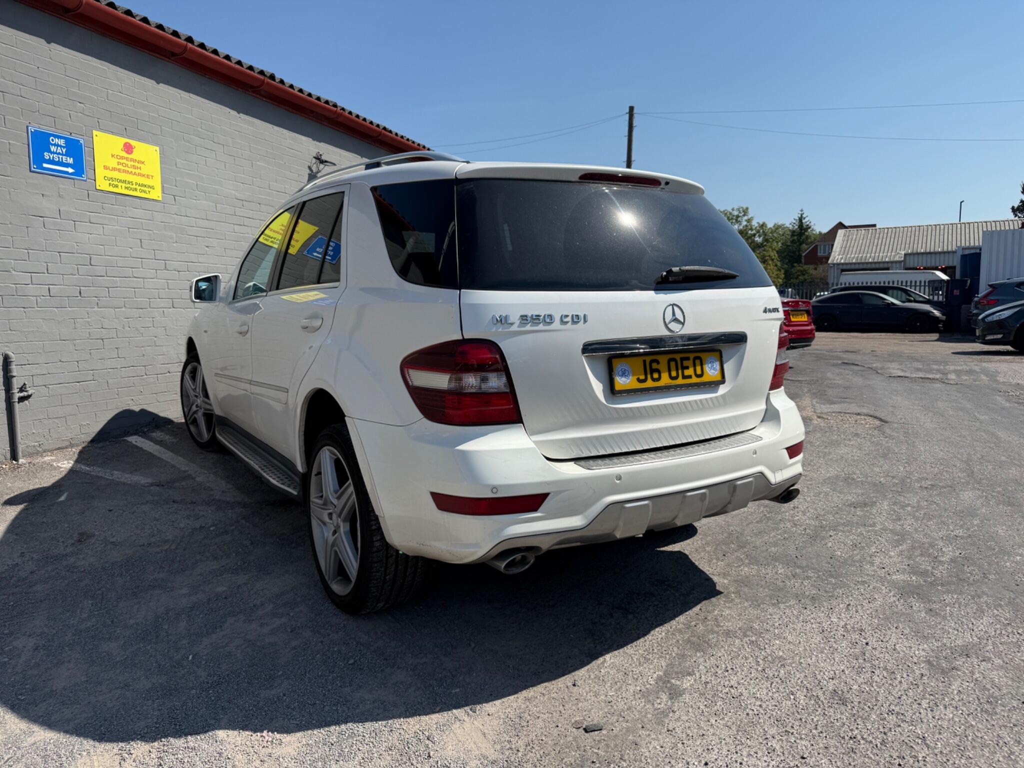 Mercedes-Benz M Class view 5