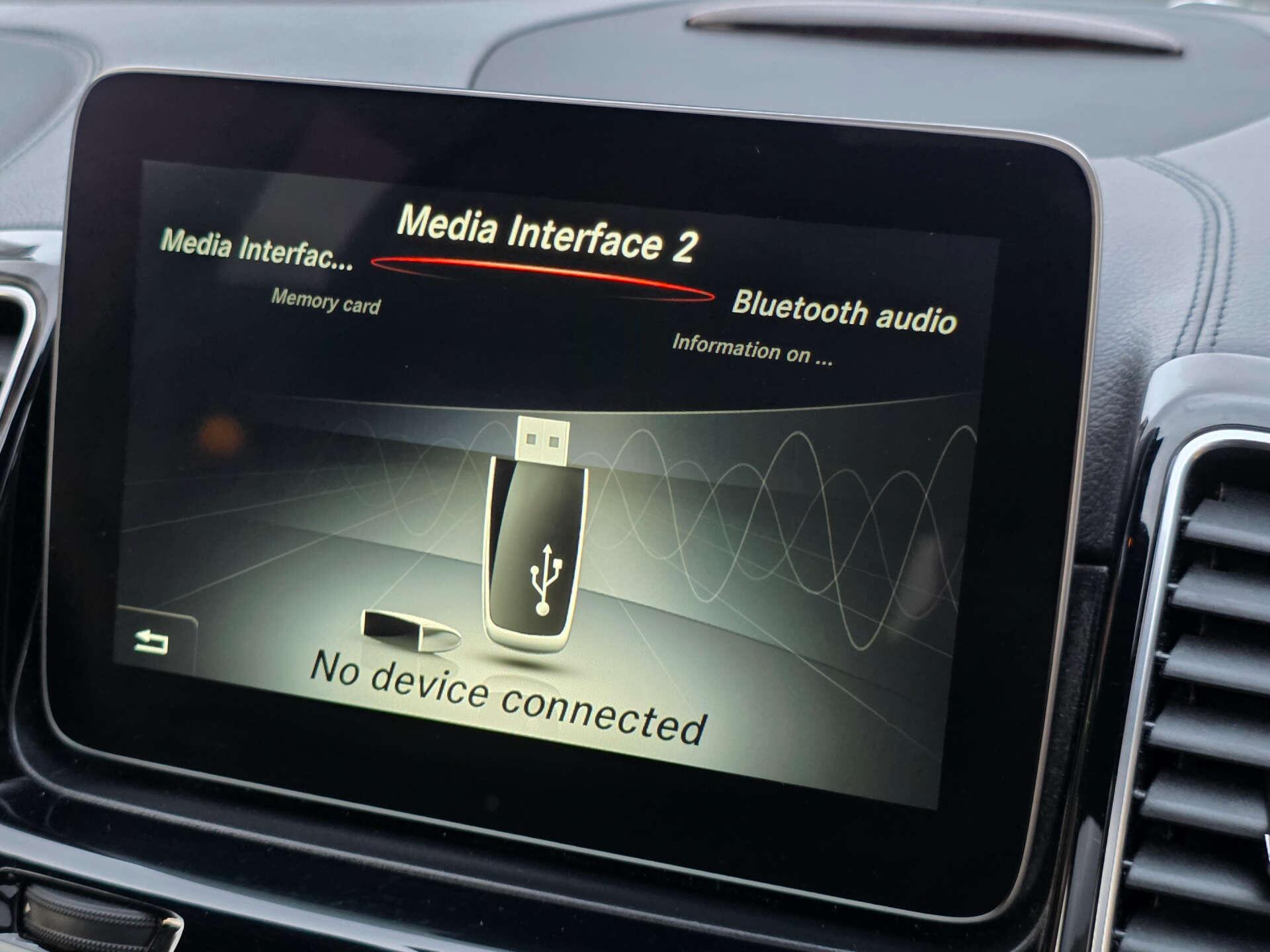 Mercedes-Benz GLS view 33