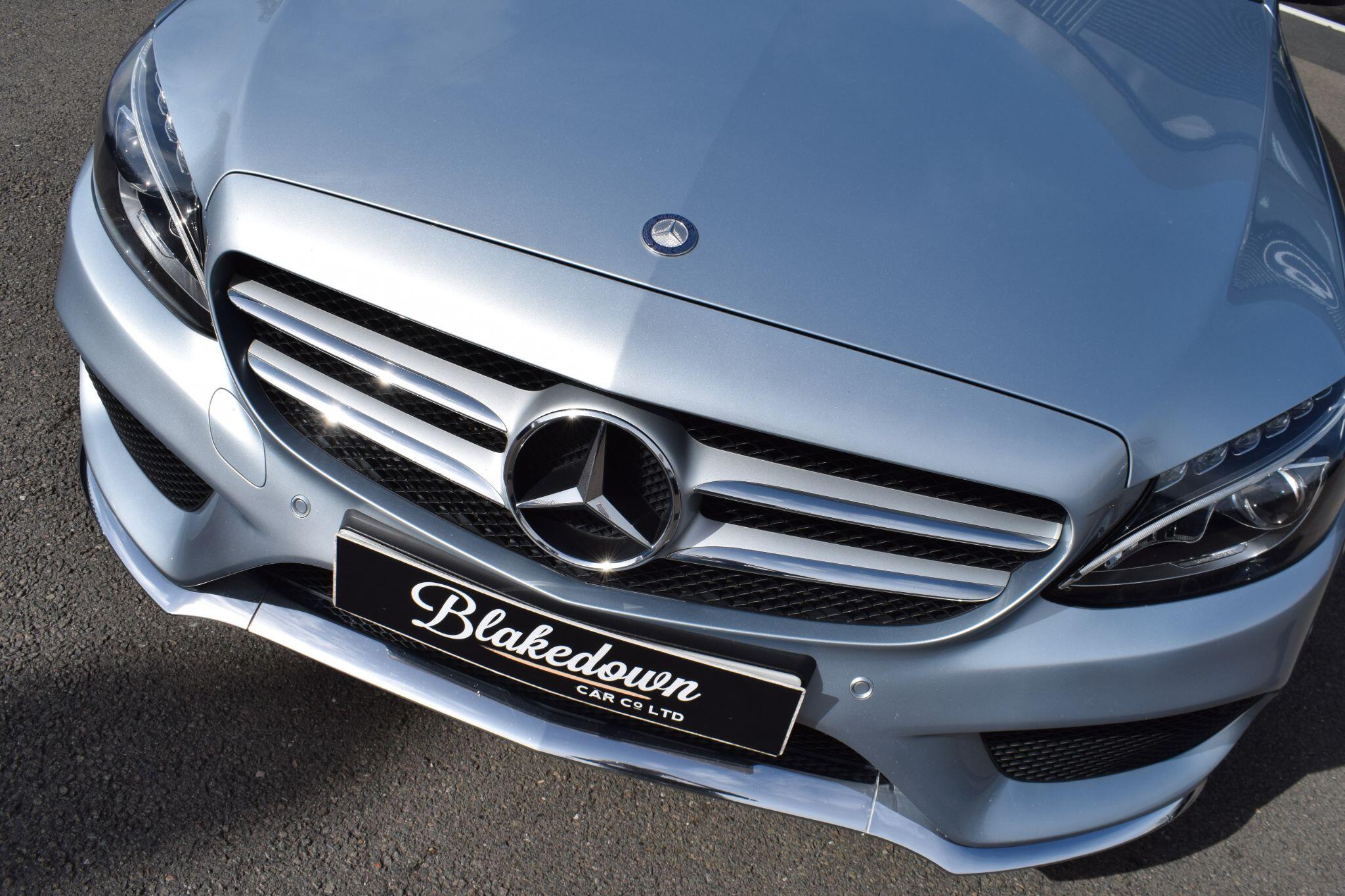 Mercedes-Benz C-Class view 30