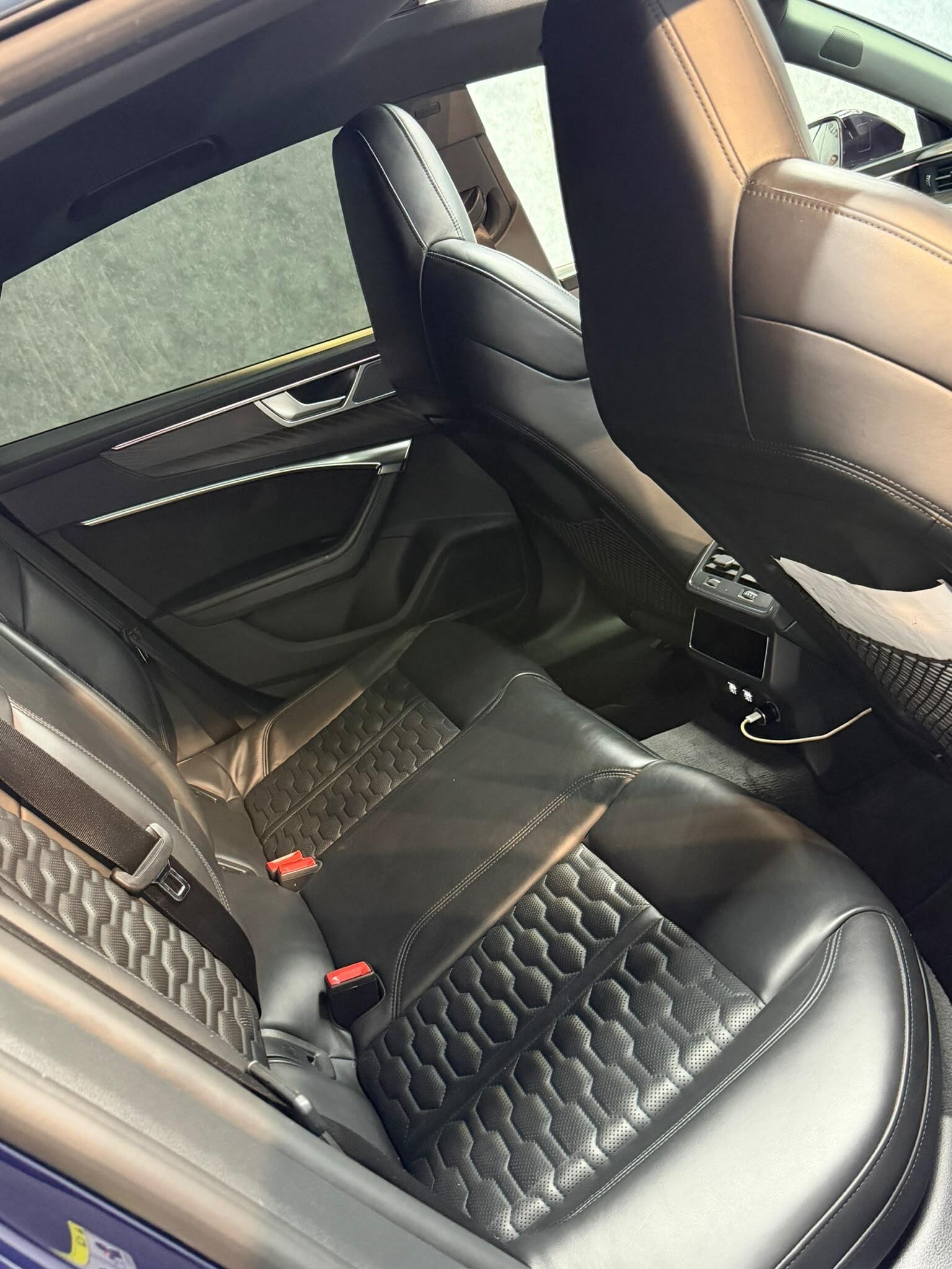 Audi RS7 view 3