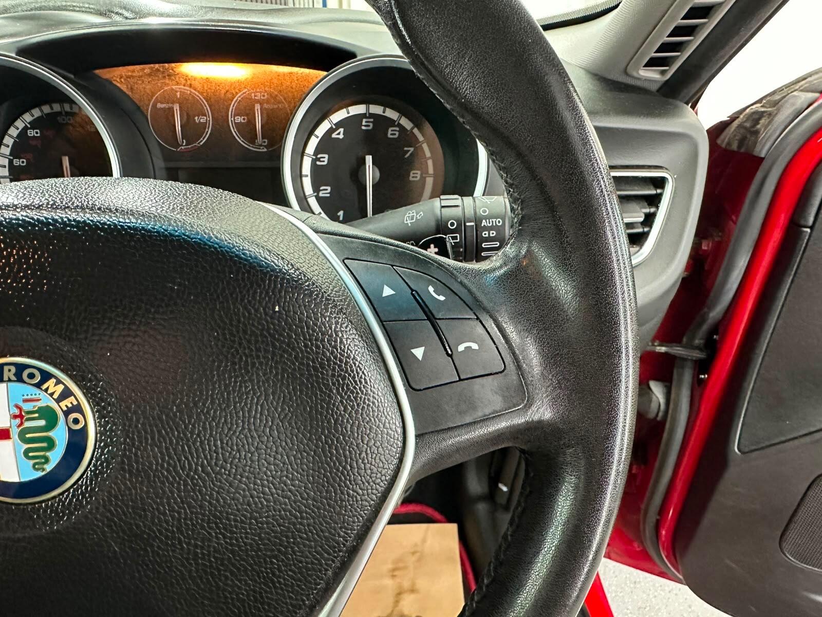 Alfa Romeo Giulietta view 37