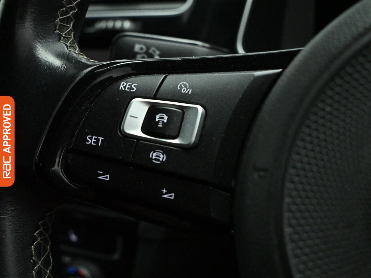 Volkswagen Golf view 22