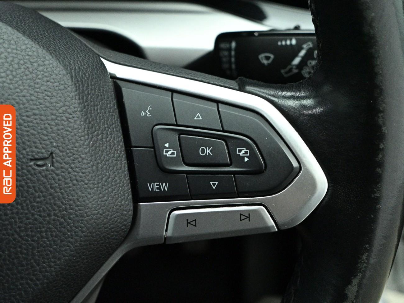 Volkswagen Golf view 22