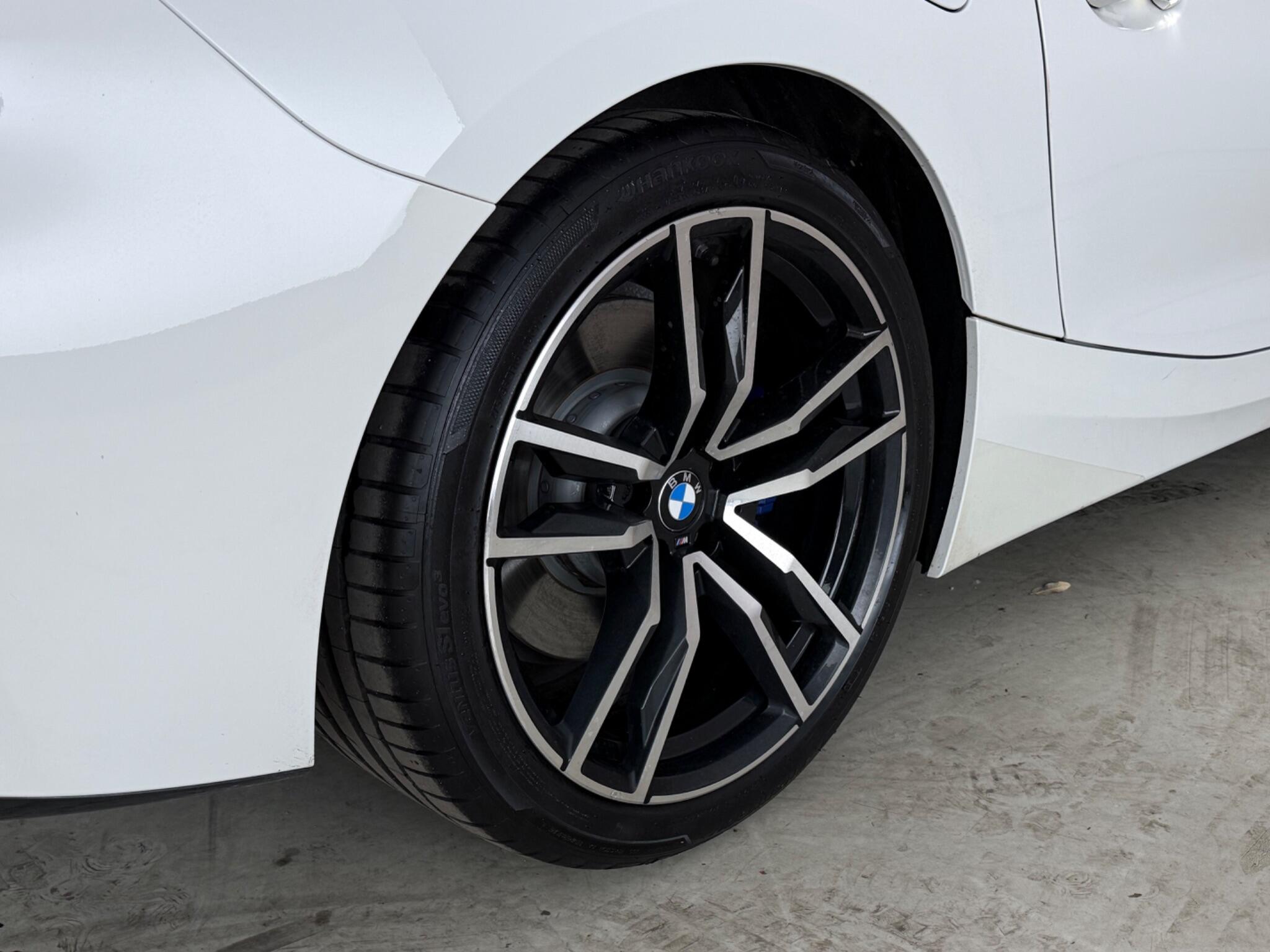 BMW Z4 view 9