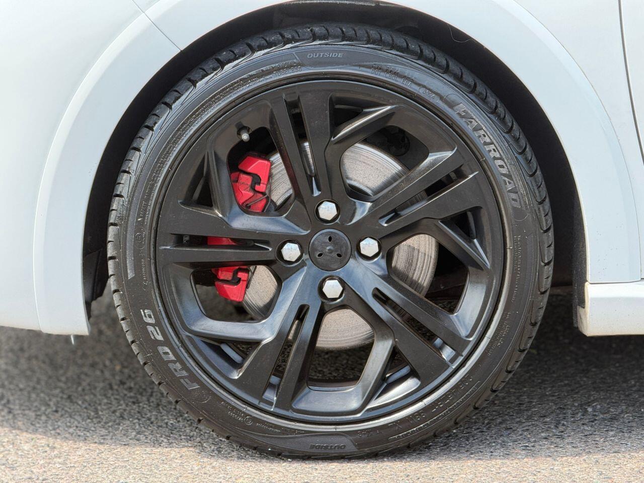 Peugeot 208 view 38