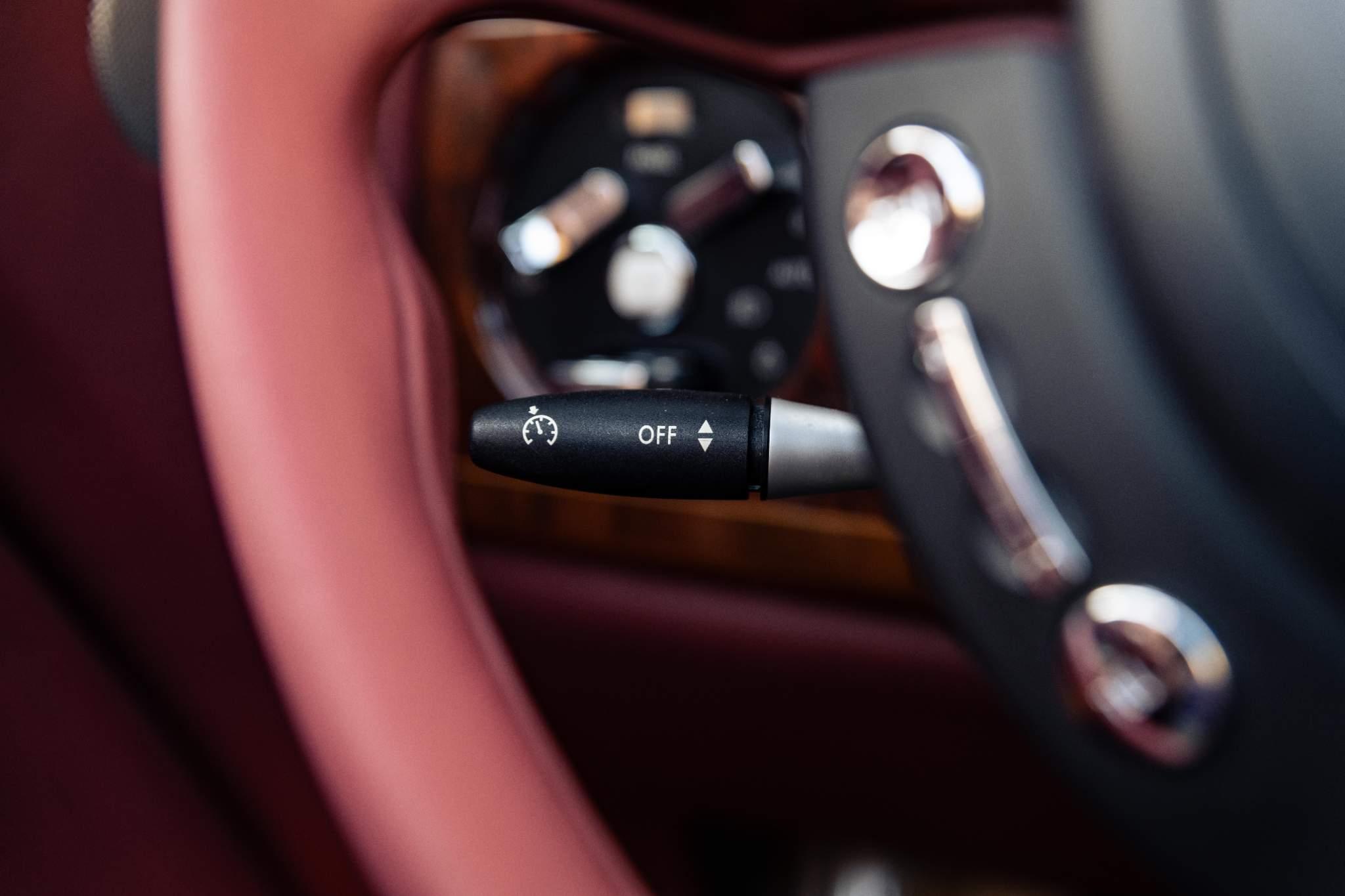 Rolls-Royce Phantom view 30