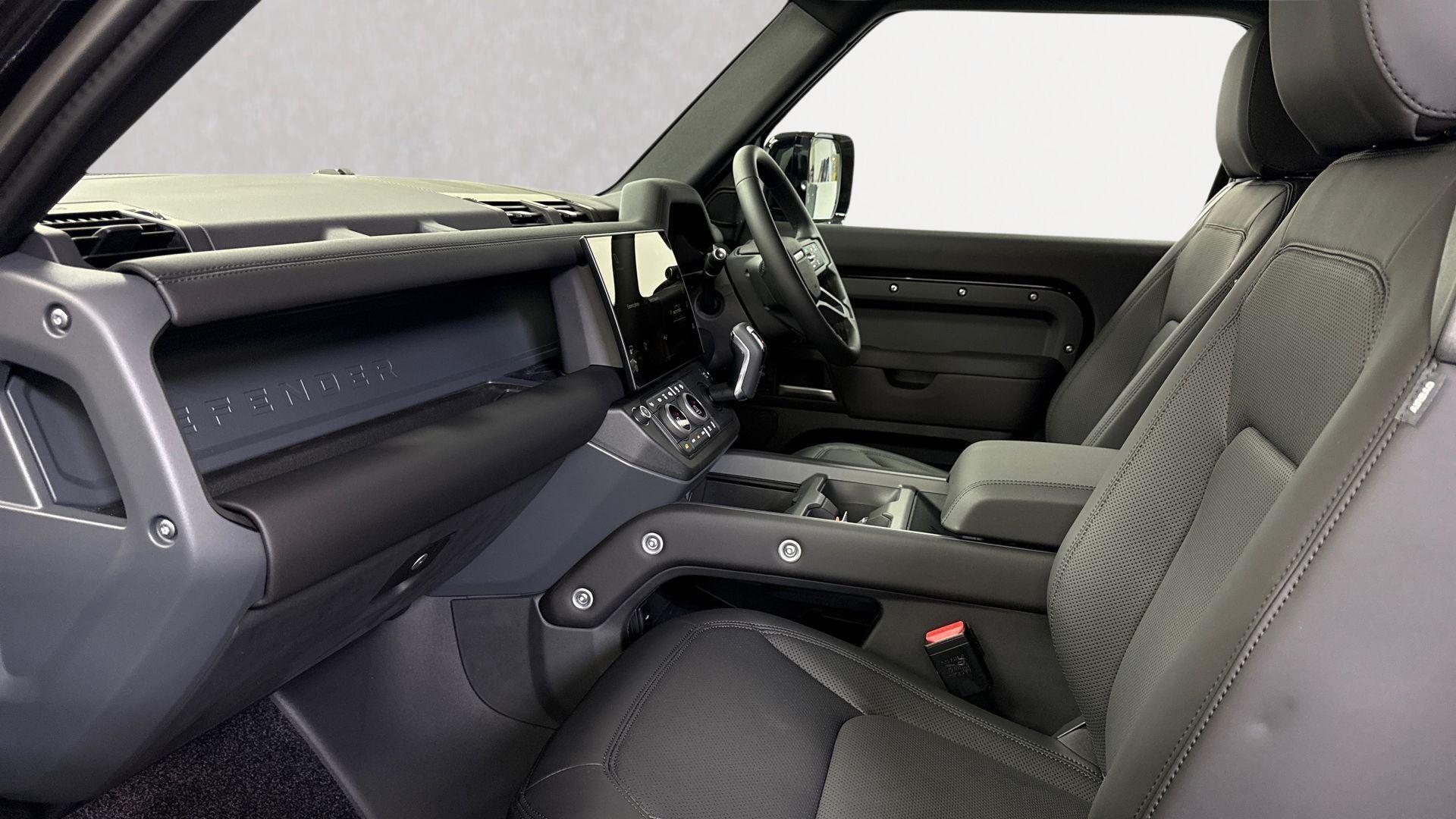 Land Rover Defender view 3