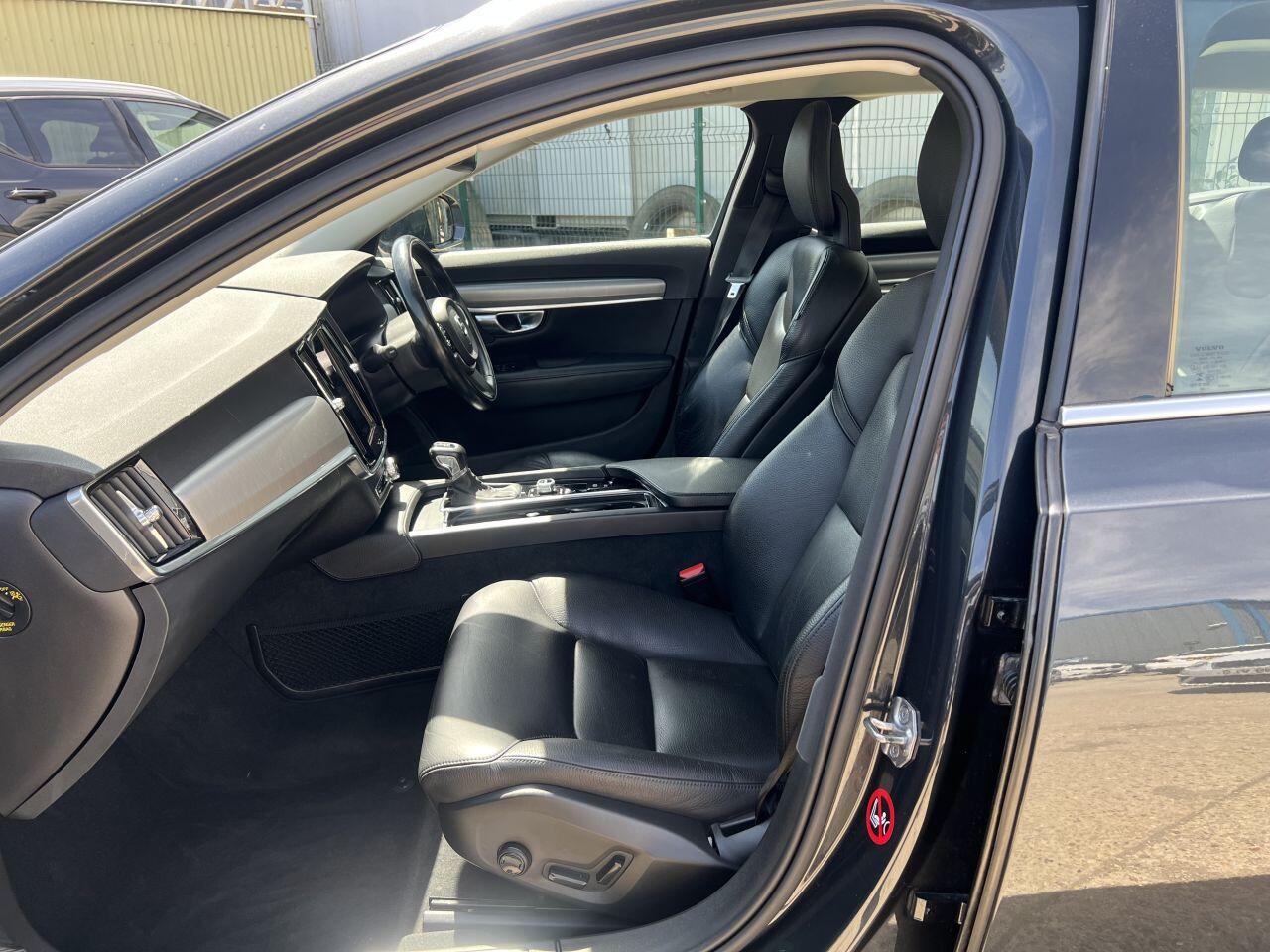 Volvo V90 view 24