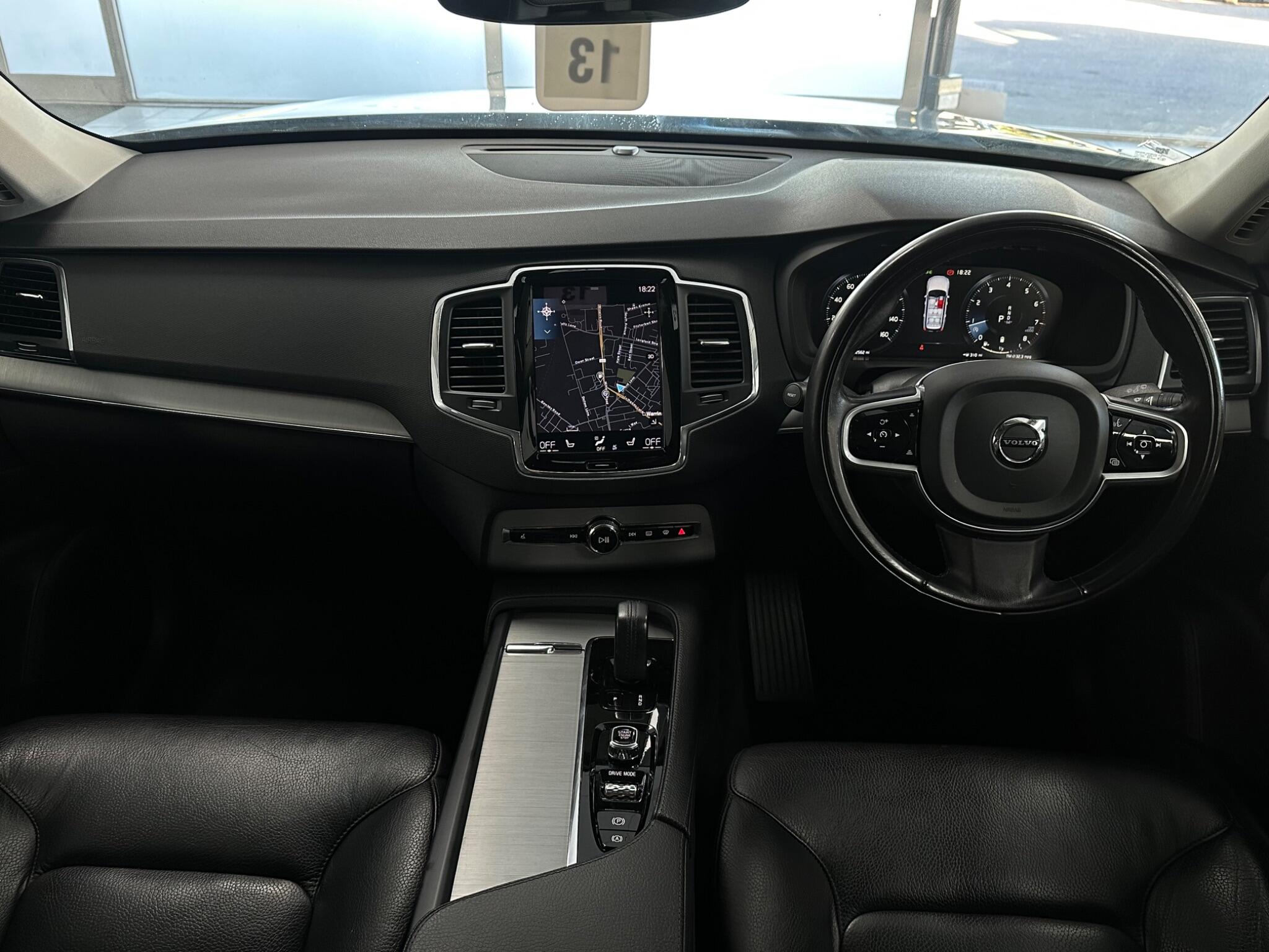 Volvo XC90 view 16