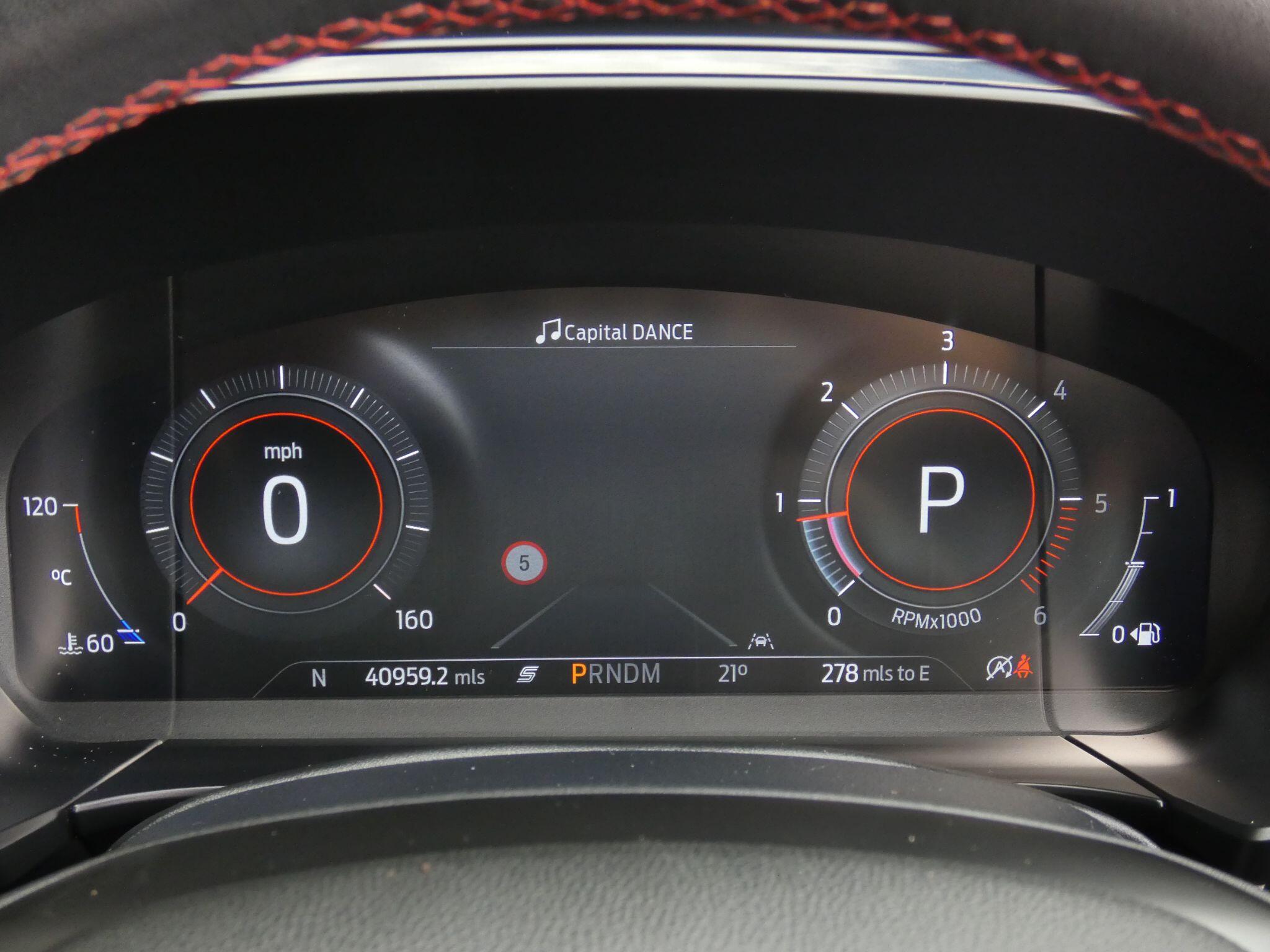 Ford Kuga view 34