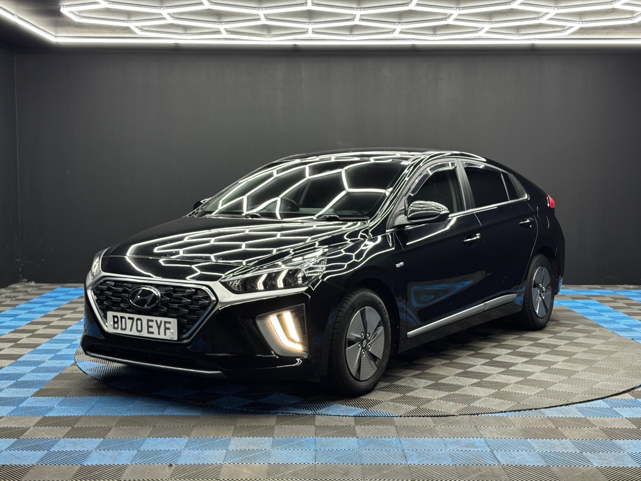 Hyundai Ioniq view 3
