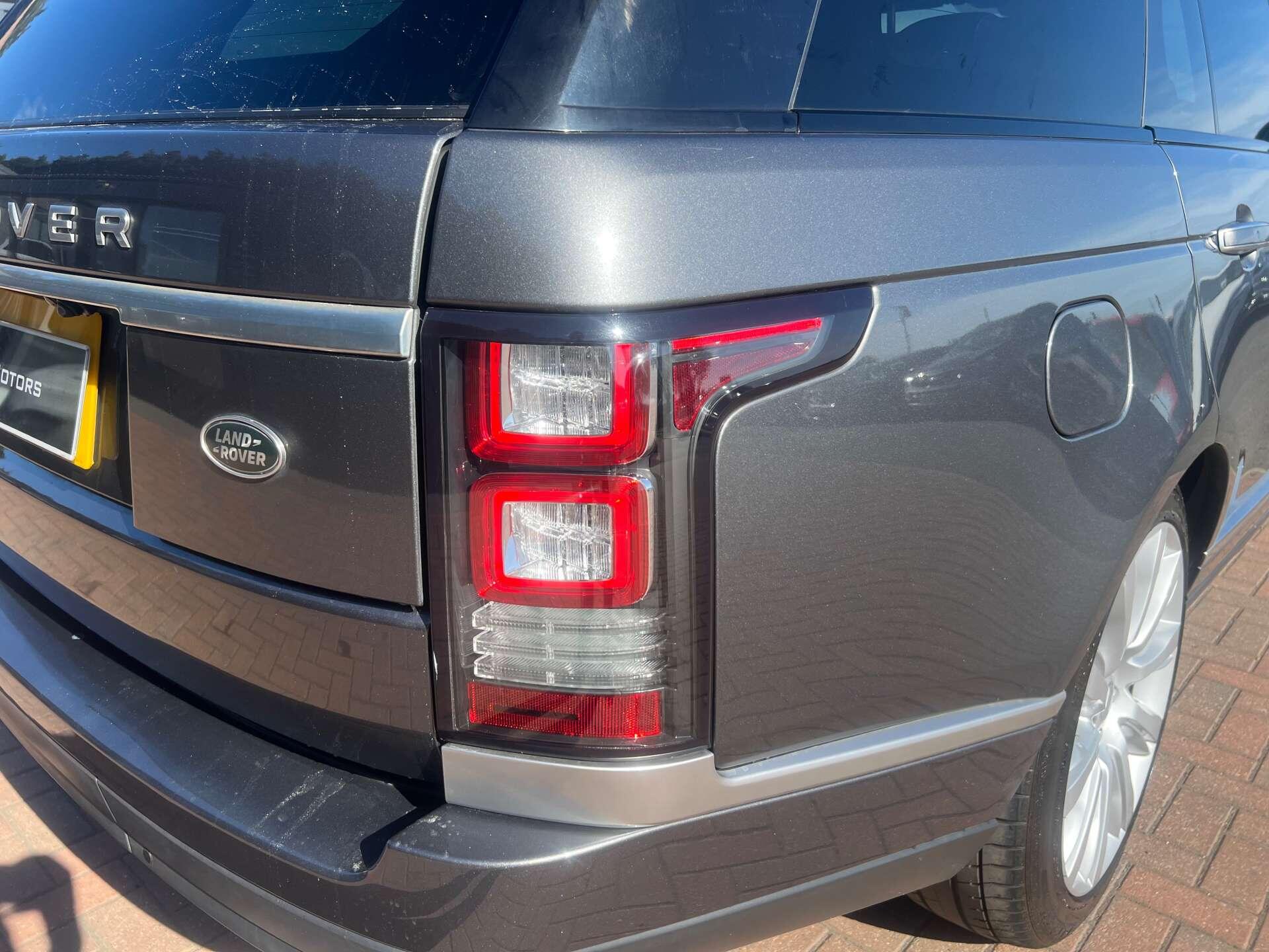 Land Rover Range Rover view 8