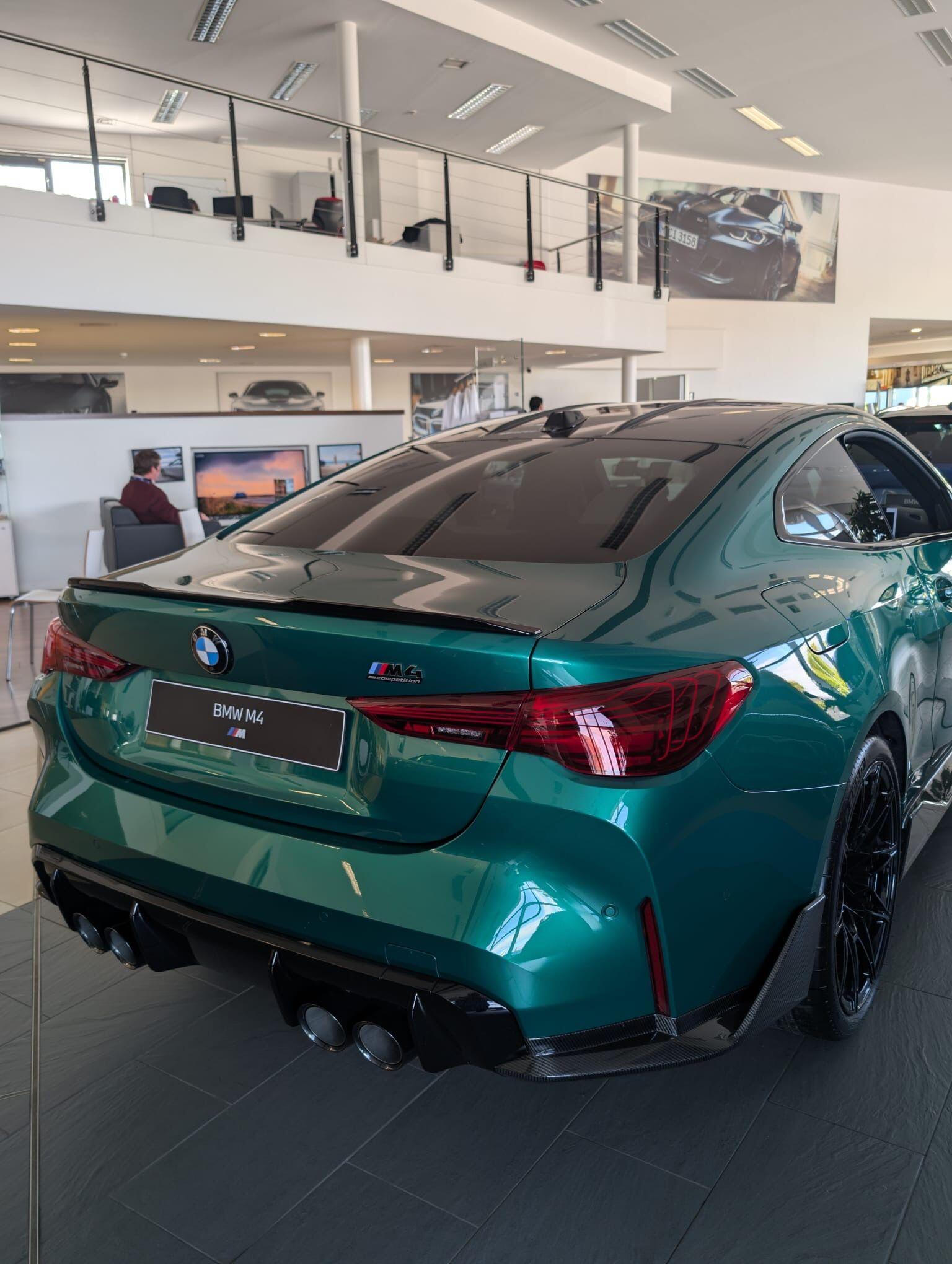 BMW M4 view 12
