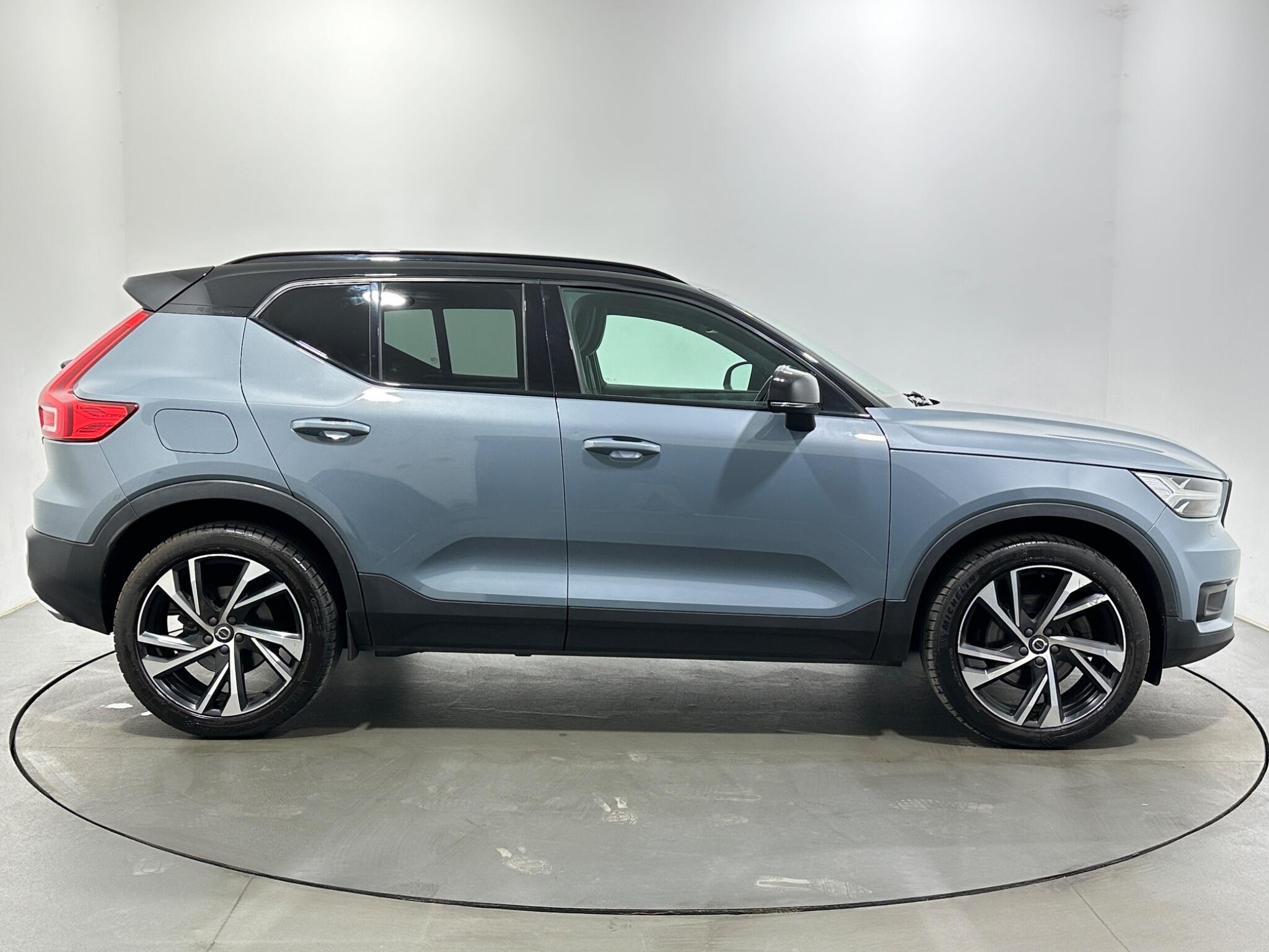 Volvo XC40 view 9