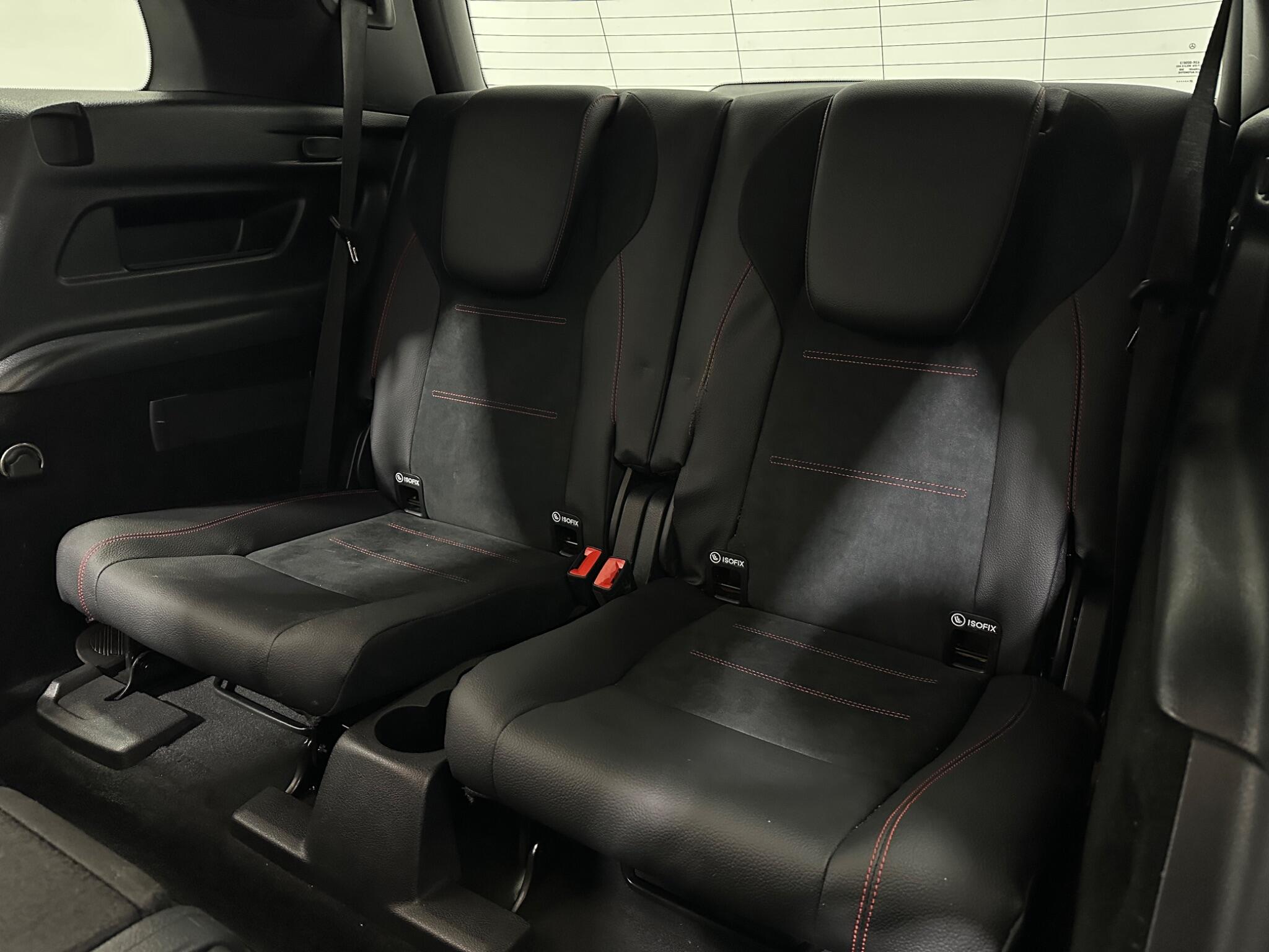 Mercedes-Benz GLB view 46