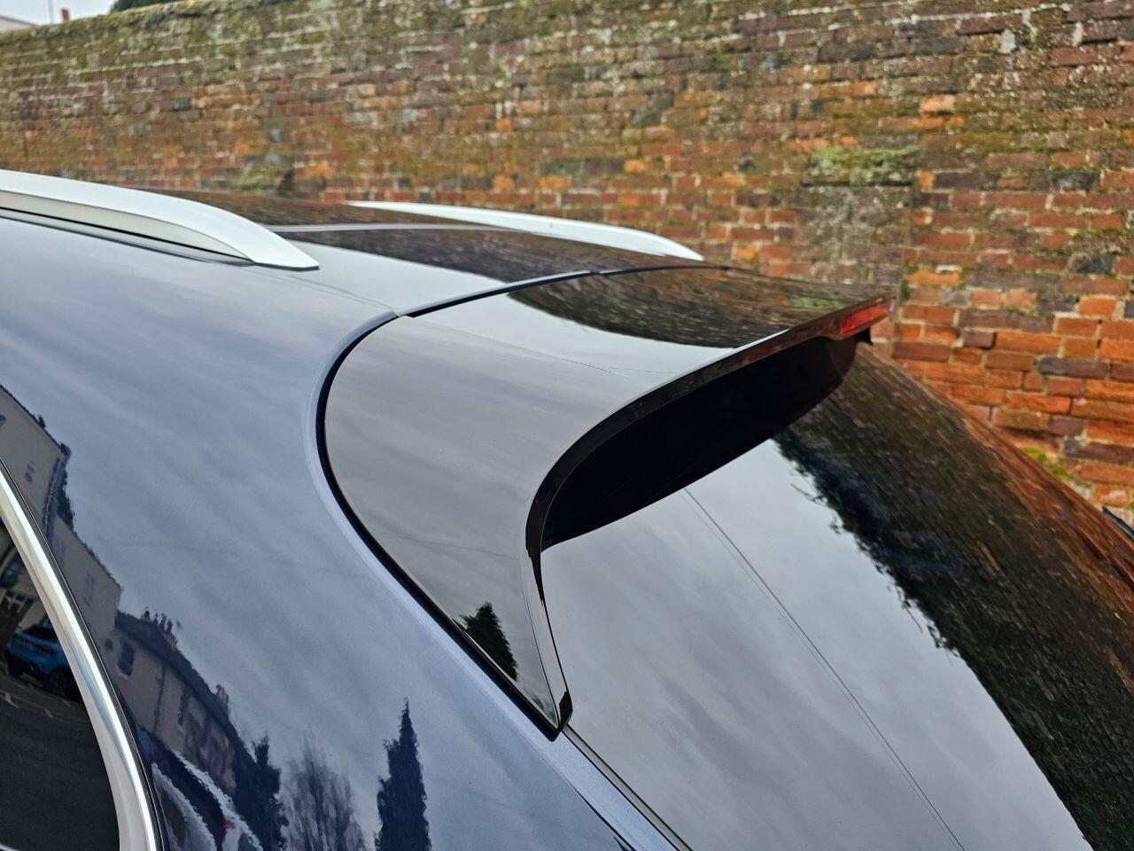 Porsche Macan view 37