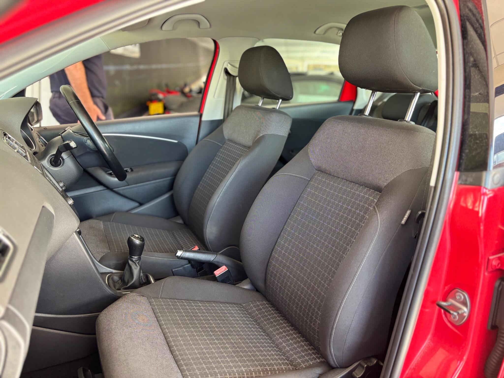 Volkswagen Polo view 27
