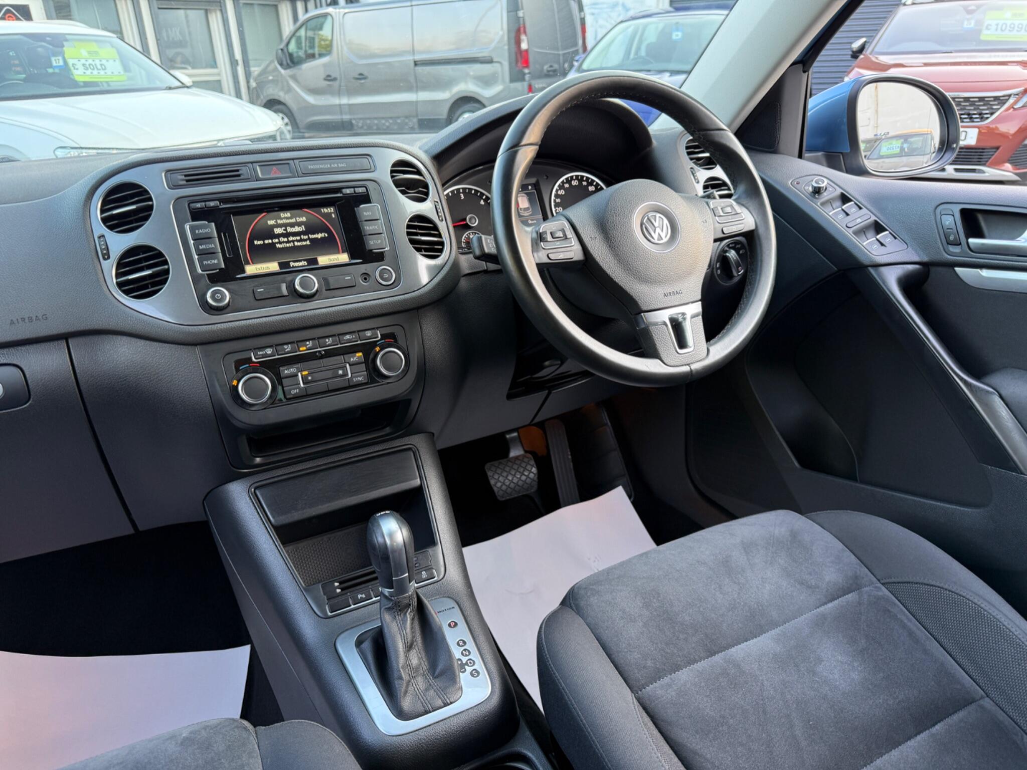 Volkswagen Tiguan - Image 65