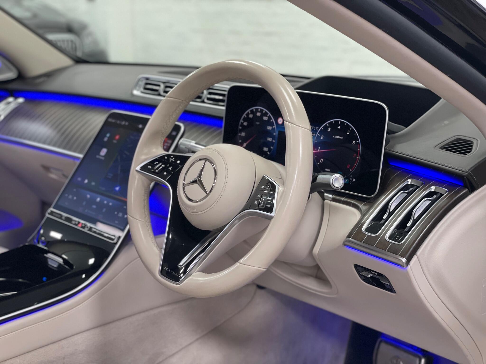 Mercedes-Benz S-Class view 7