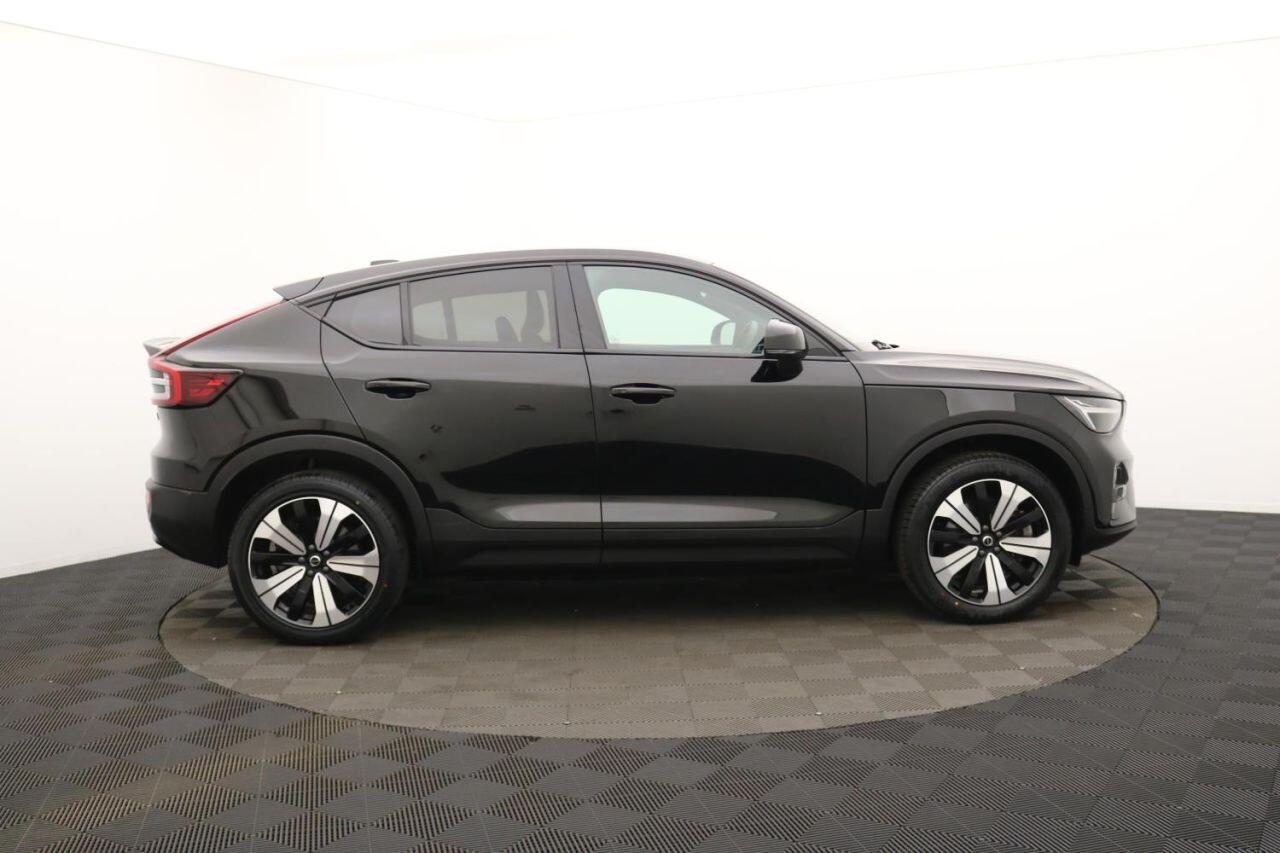 Volvo C40 view 2