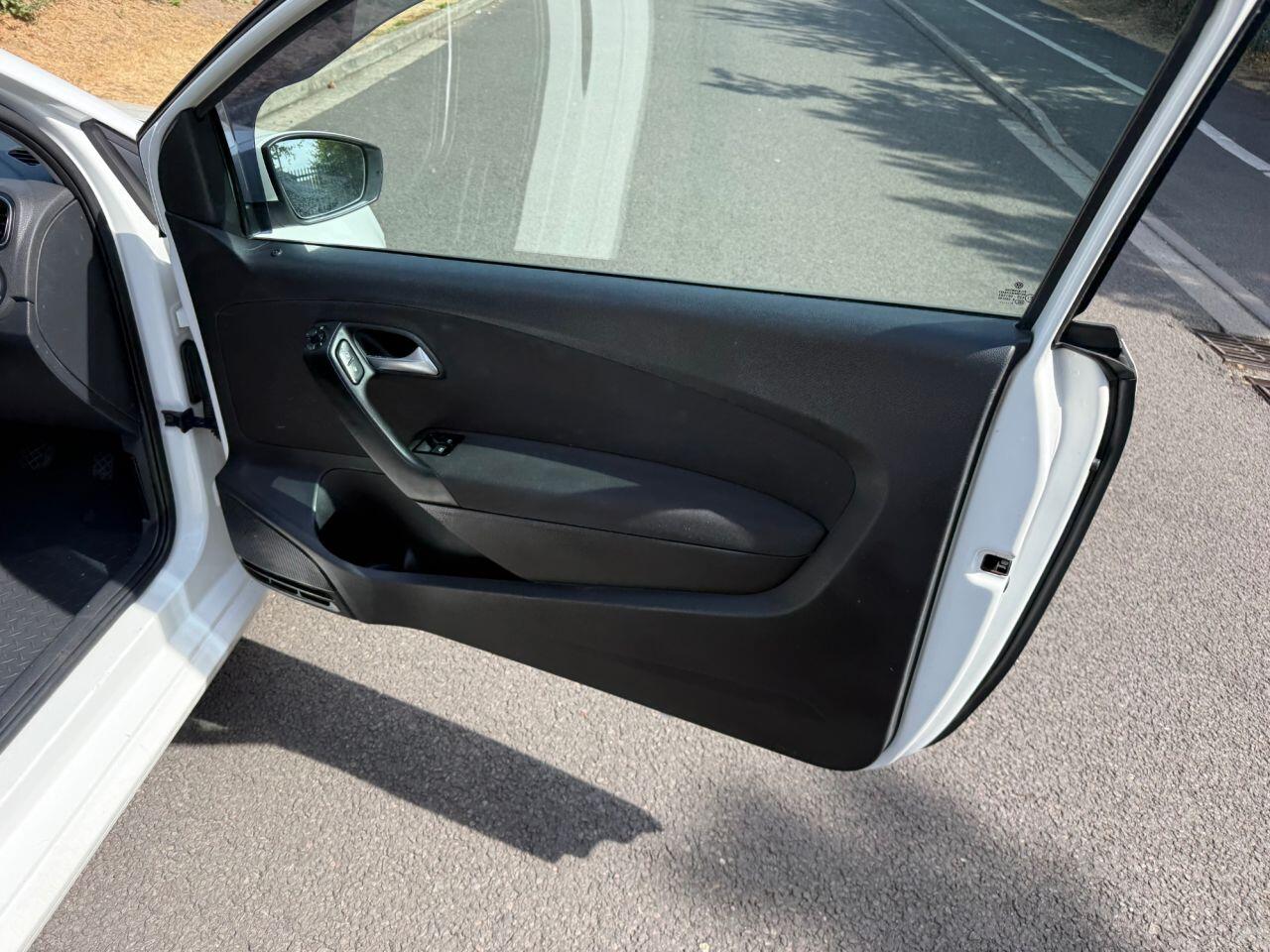 Volkswagen Polo view 26