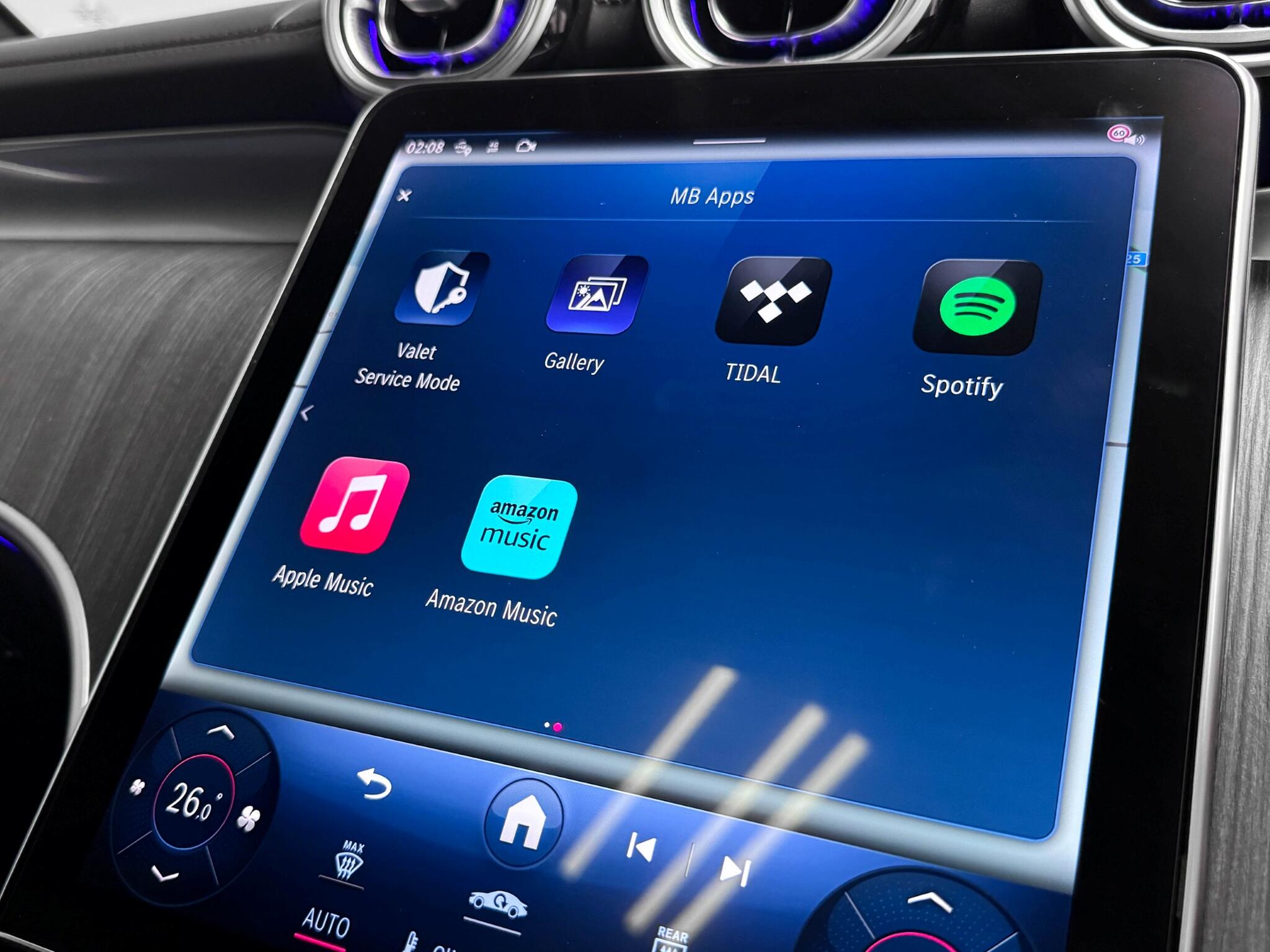 Mercedes-Benz GLC view 40