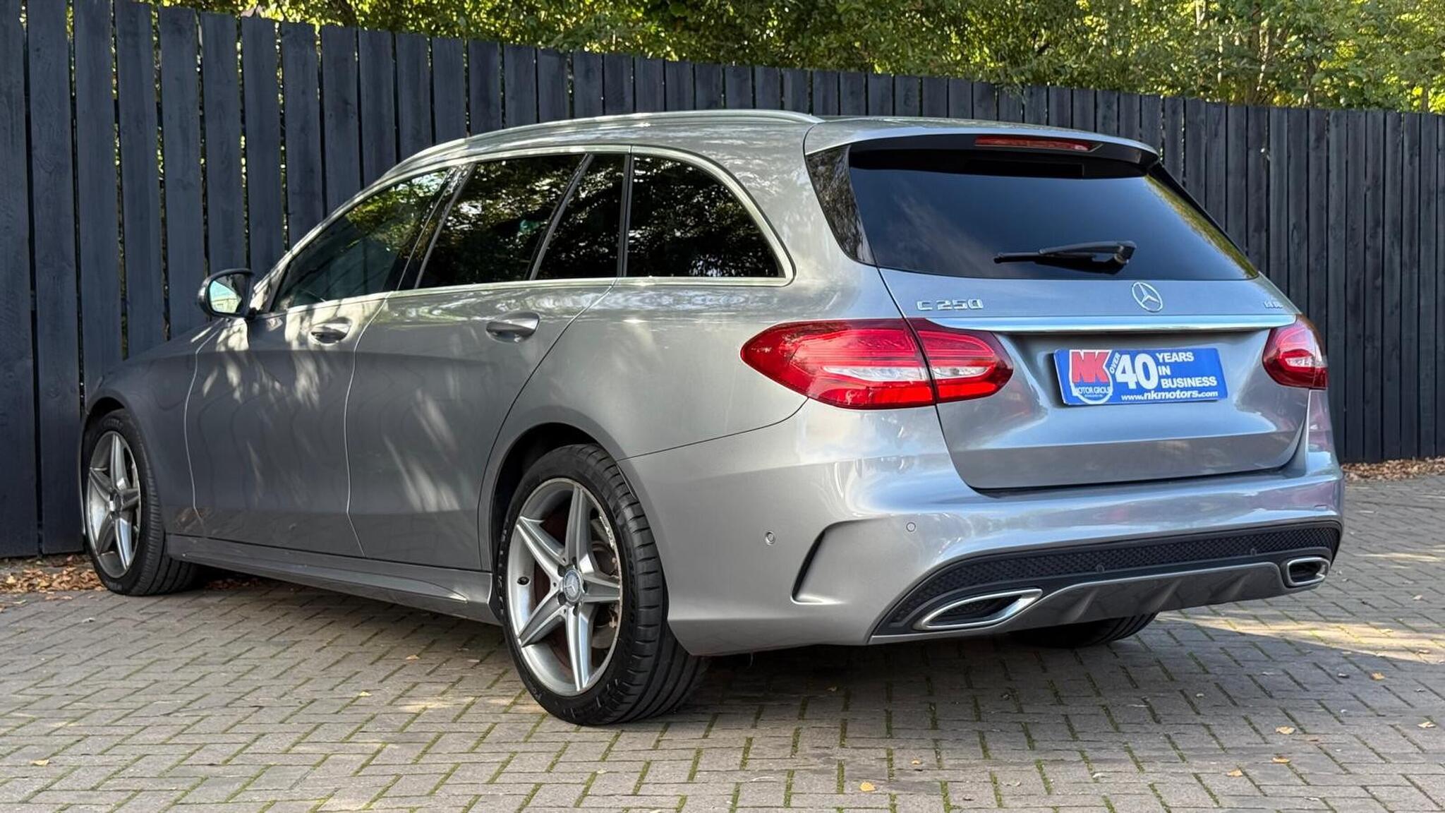 Mercedes-Benz C-Class view 6