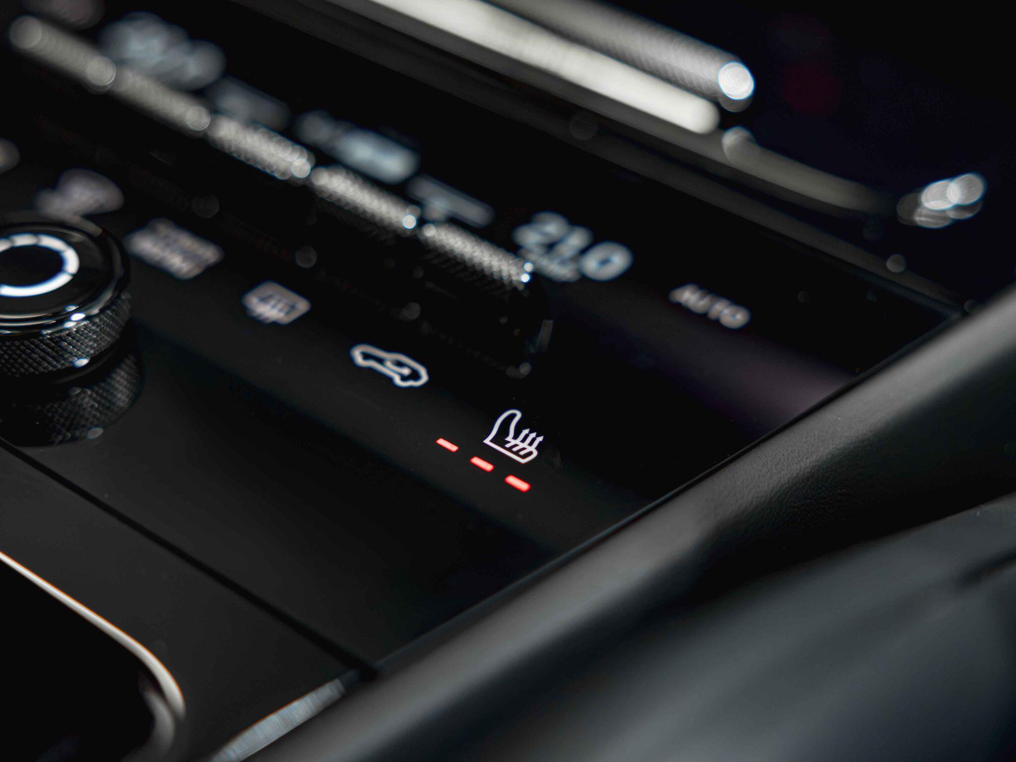 Porsche Cayenne view 22