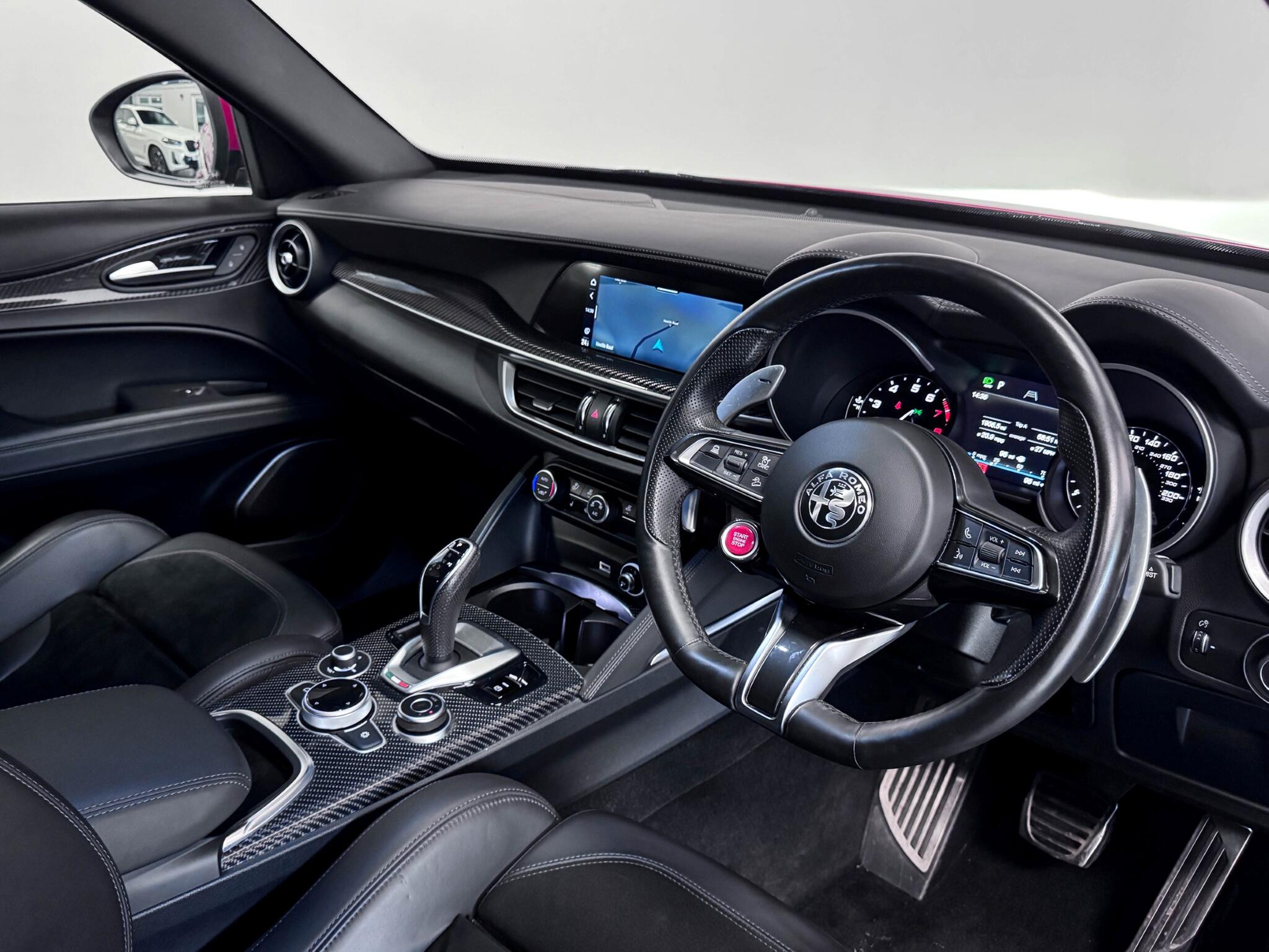 Alfa Romeo Stelvio view 26