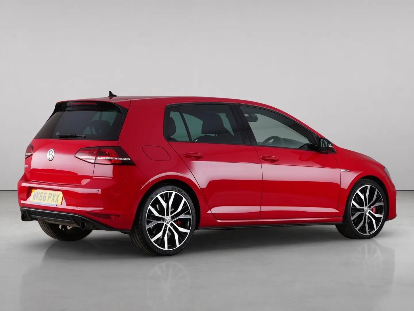 Volkswagen Golf view 6