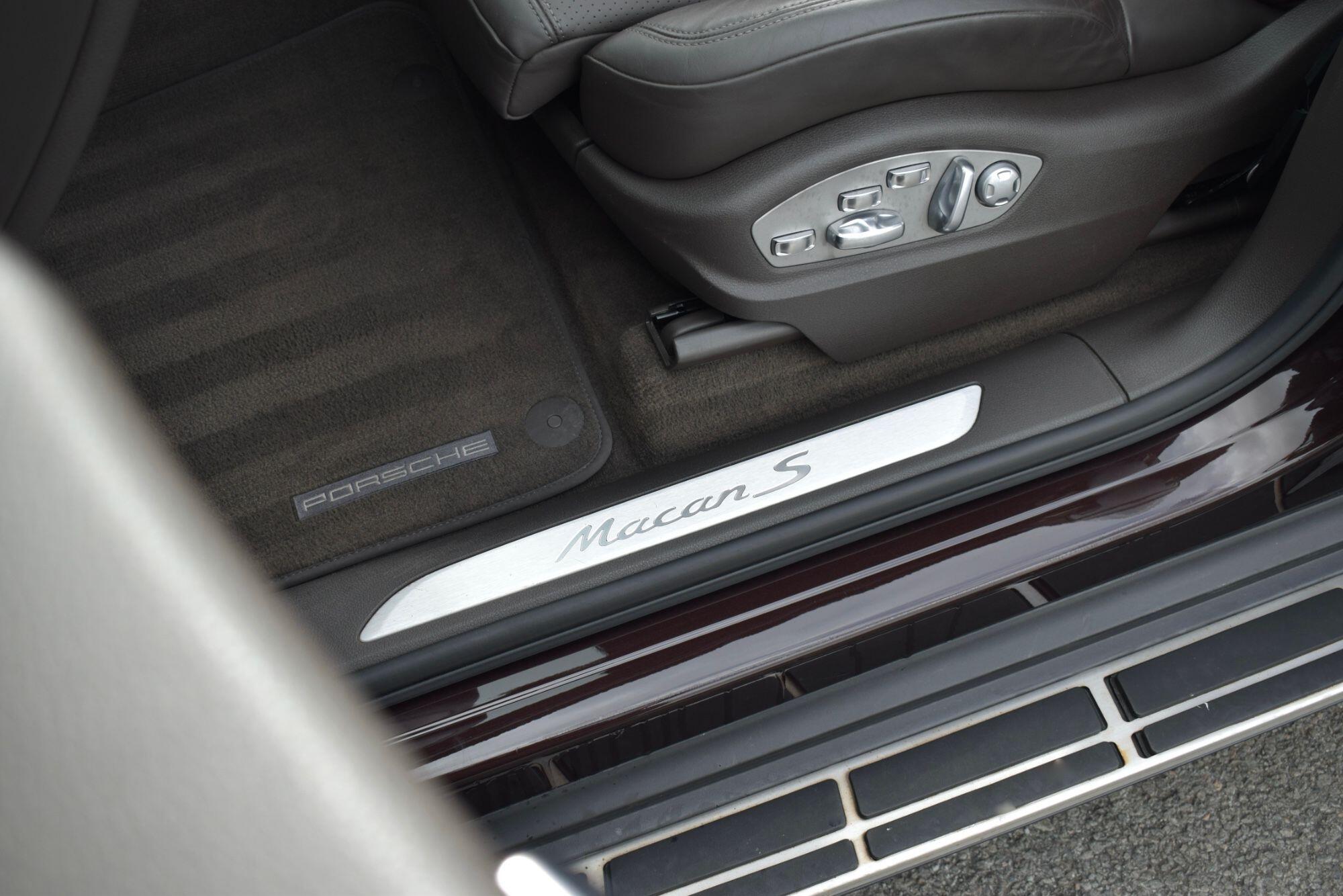 Porsche Macan view 29
