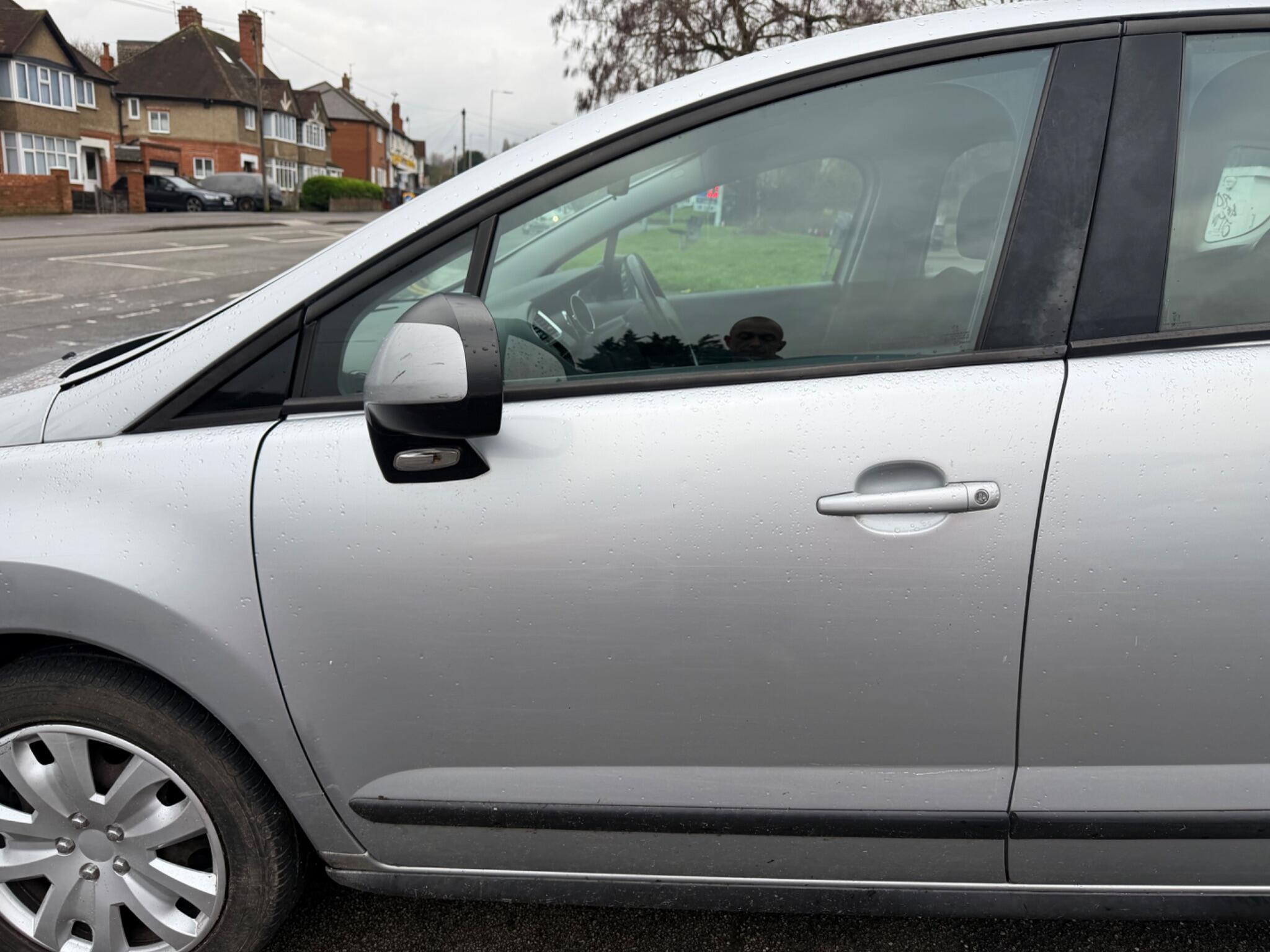 2010 Peugeot 3008 image 6
