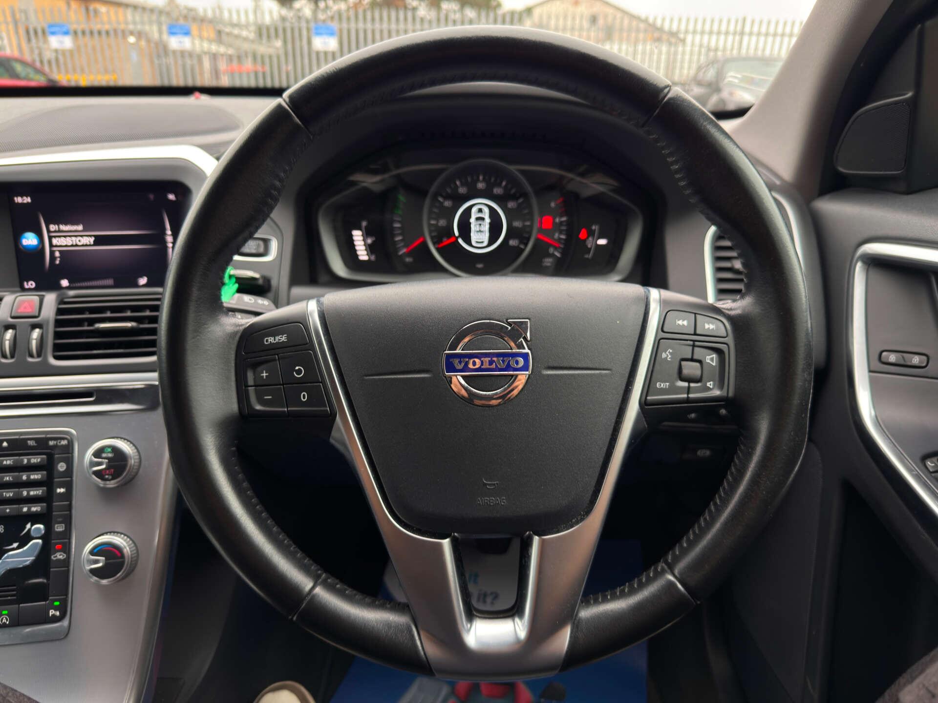 Volvo XC60 view 42