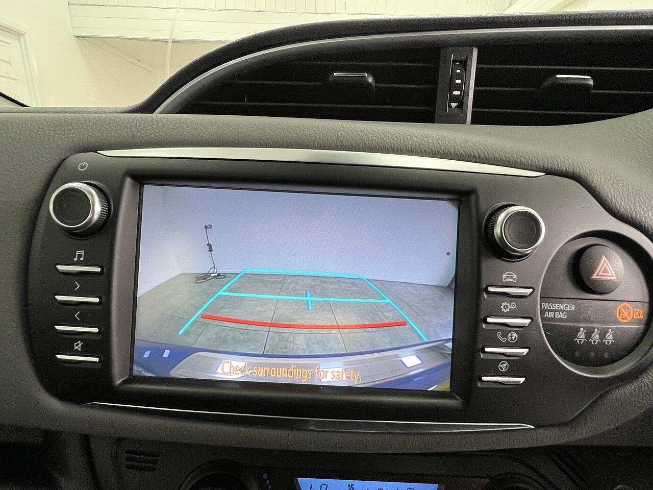 Toyota Yaris view 12
