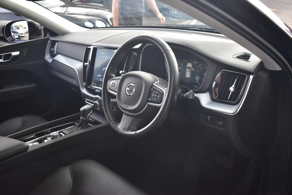 Volvo XC60 view 17